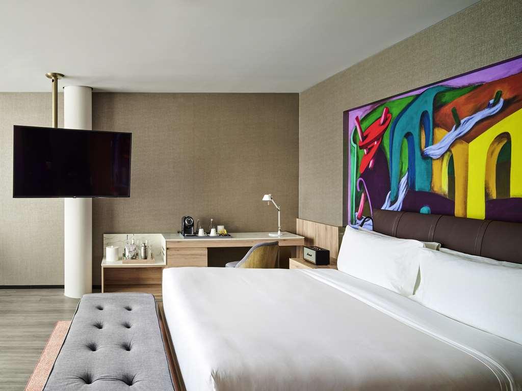 Mondrian Condesa Hotel *