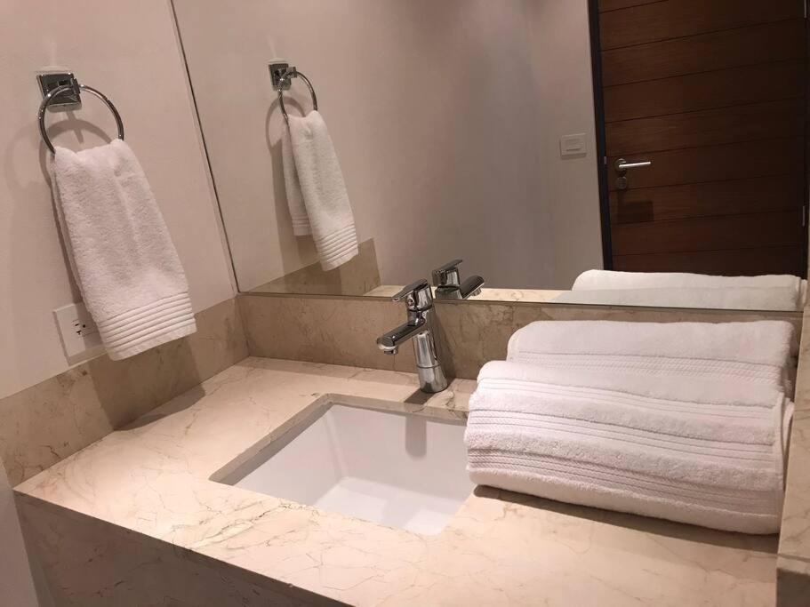 Miyana 2br By Lomah Apartamento
