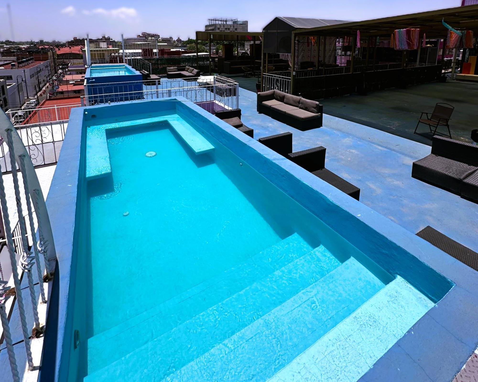 Mala Vecindad Garibaldi Hotel