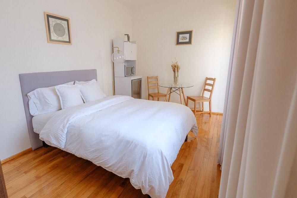 Independiente Con Bano Privado En Condesa *