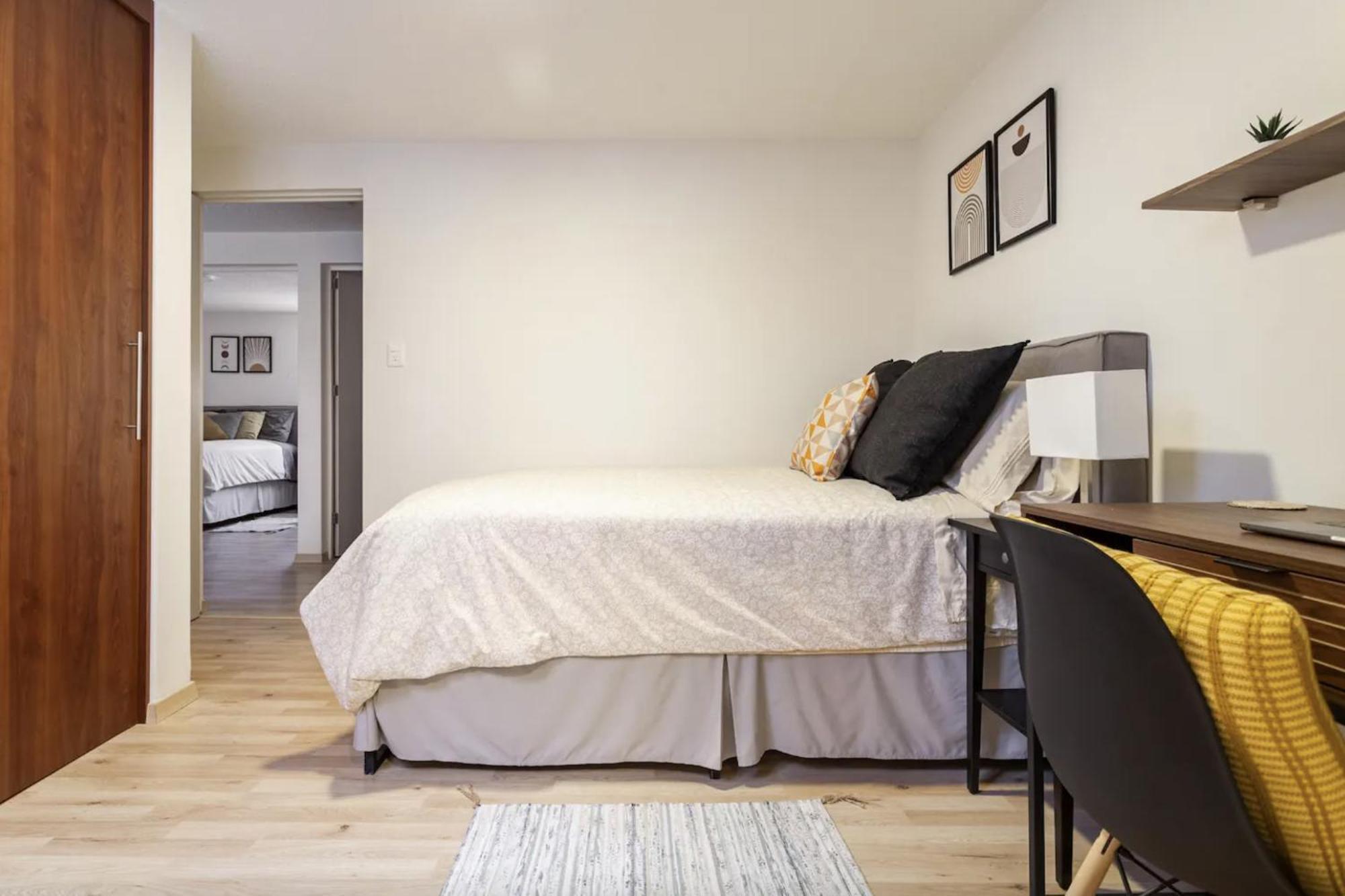 Bedroom With Private Bathroom In Roma Norte In Mexico