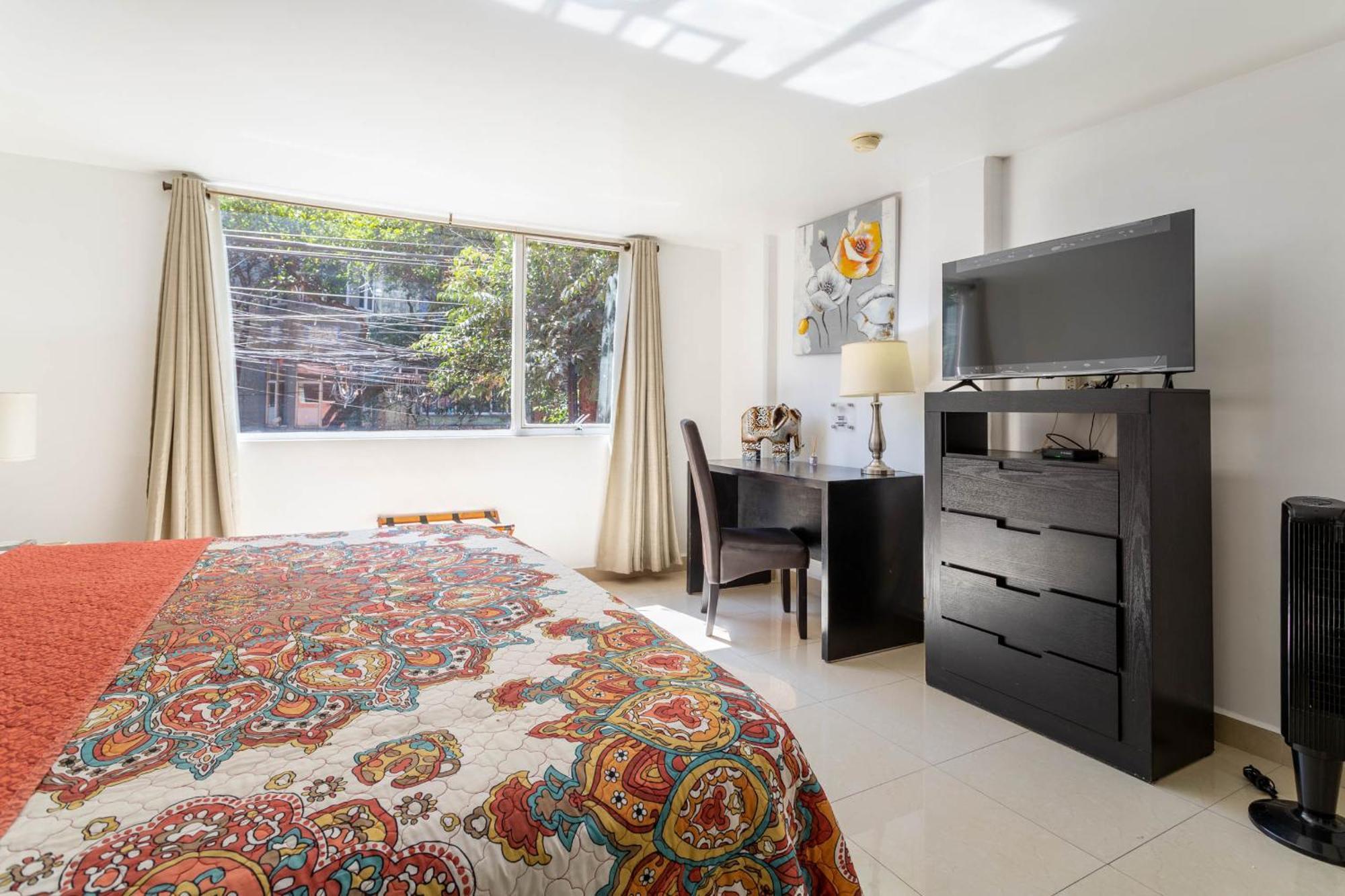 259 Condesa Apartahotel 3*