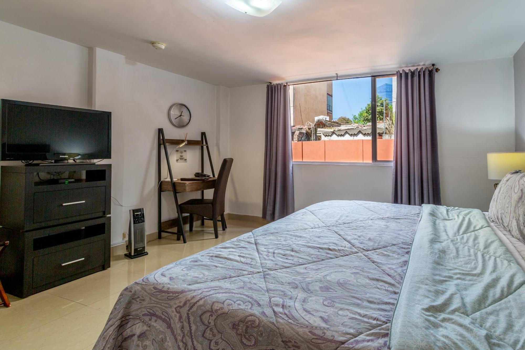 259 Condesa Apartahotel 3*