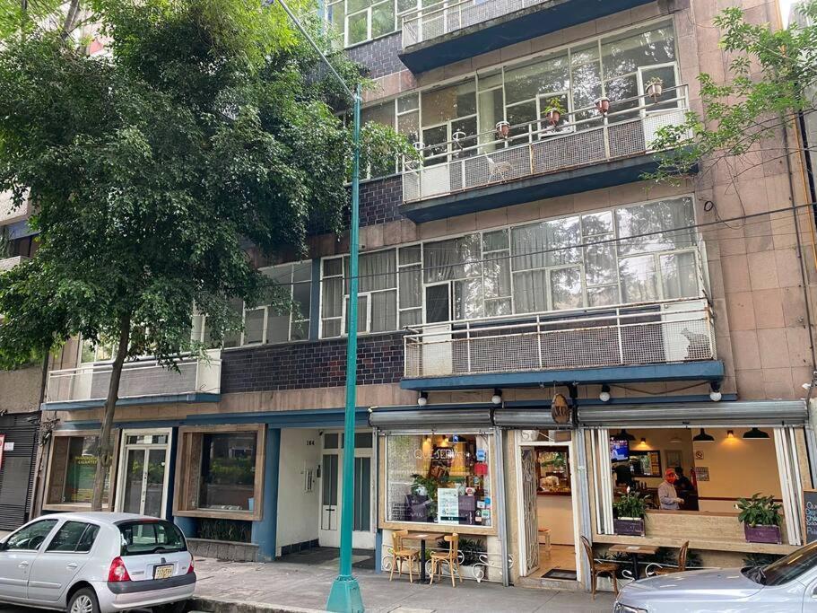 Amplio Apto Con Excelente Ubicacion En La Condesa * México DF