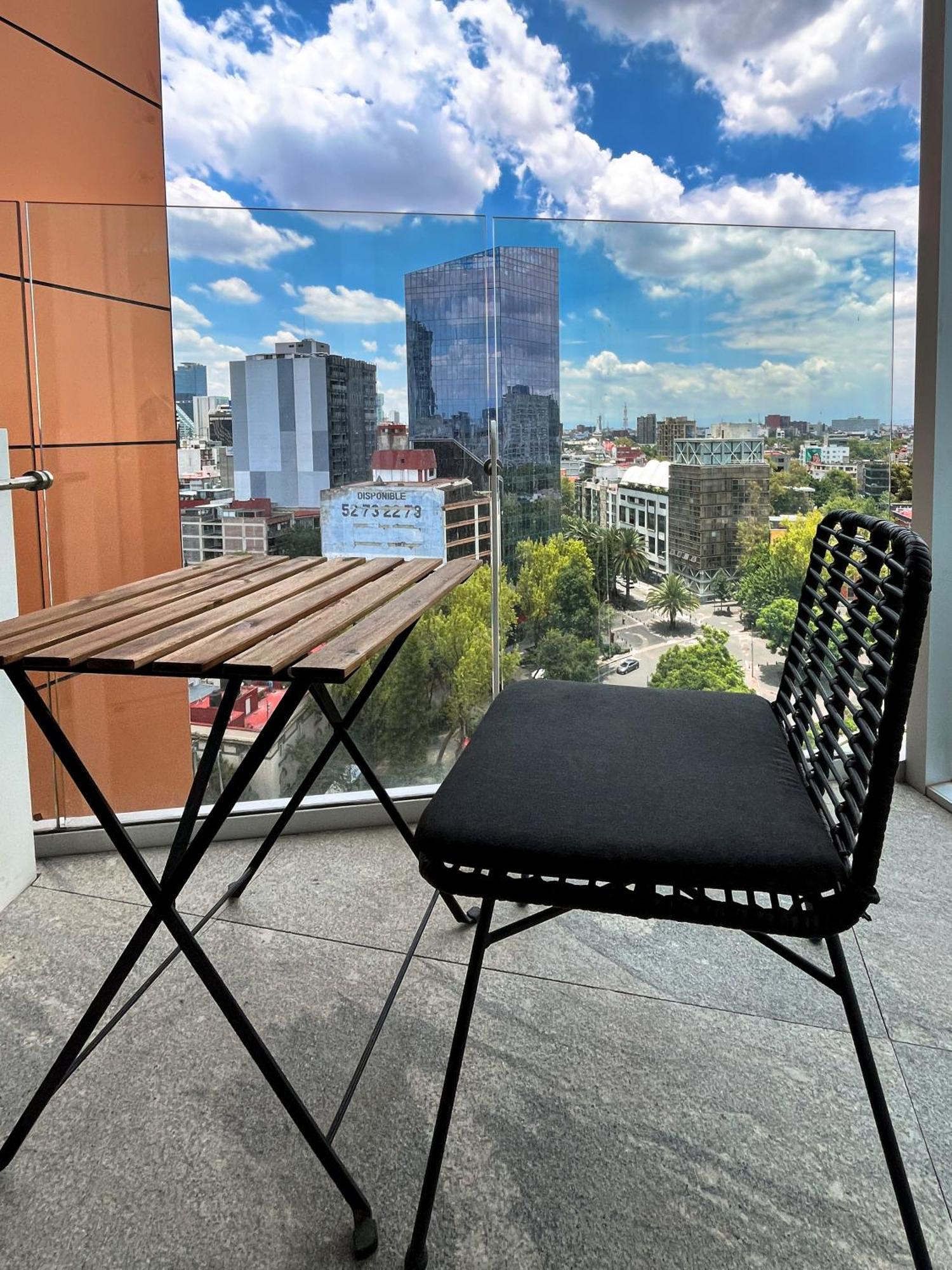 Iconic Terrace View *