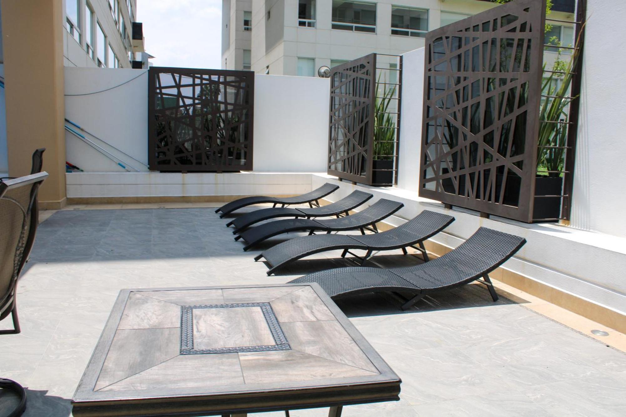 Apartamento En Zona De Hospitales En Planta Baja *