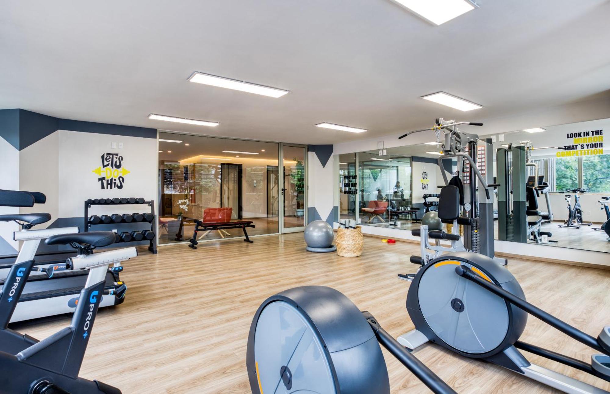 Uliv Family Polanco Apartahotel 4*