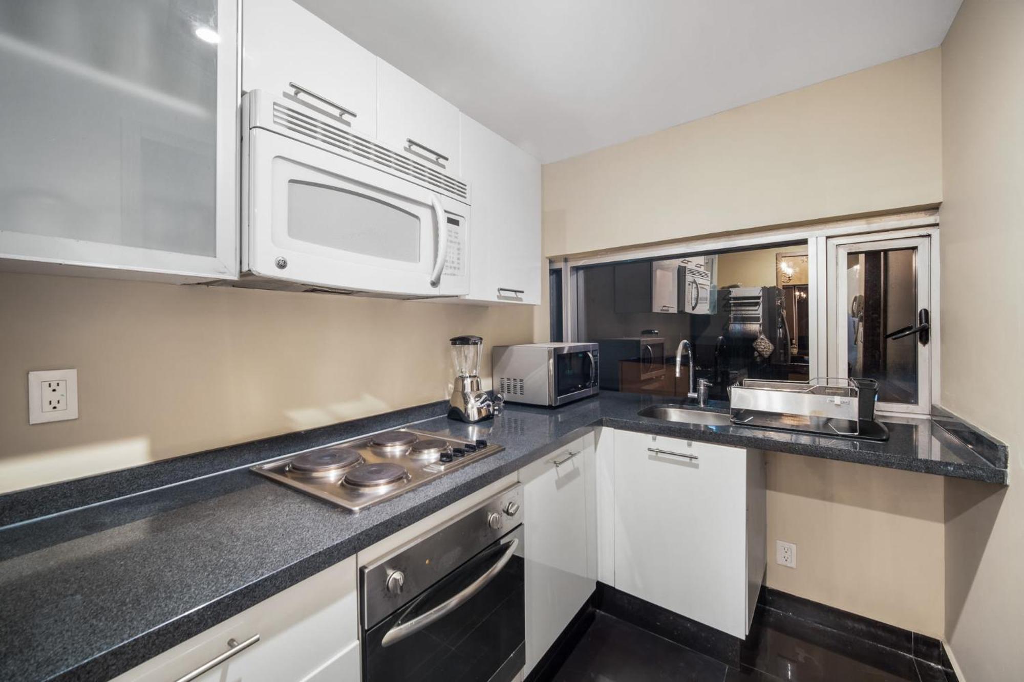 3 Bedroom Upscale Art House Reforma Avenue *