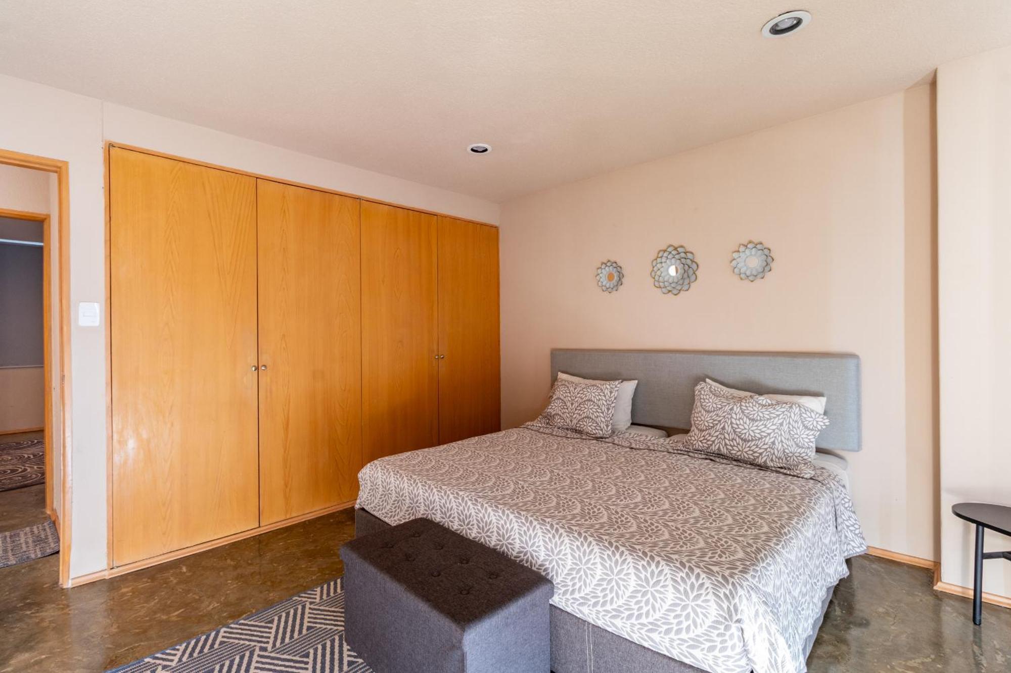 Polanco Flat - Laundry- Parking-elevator-sleeps 10 *