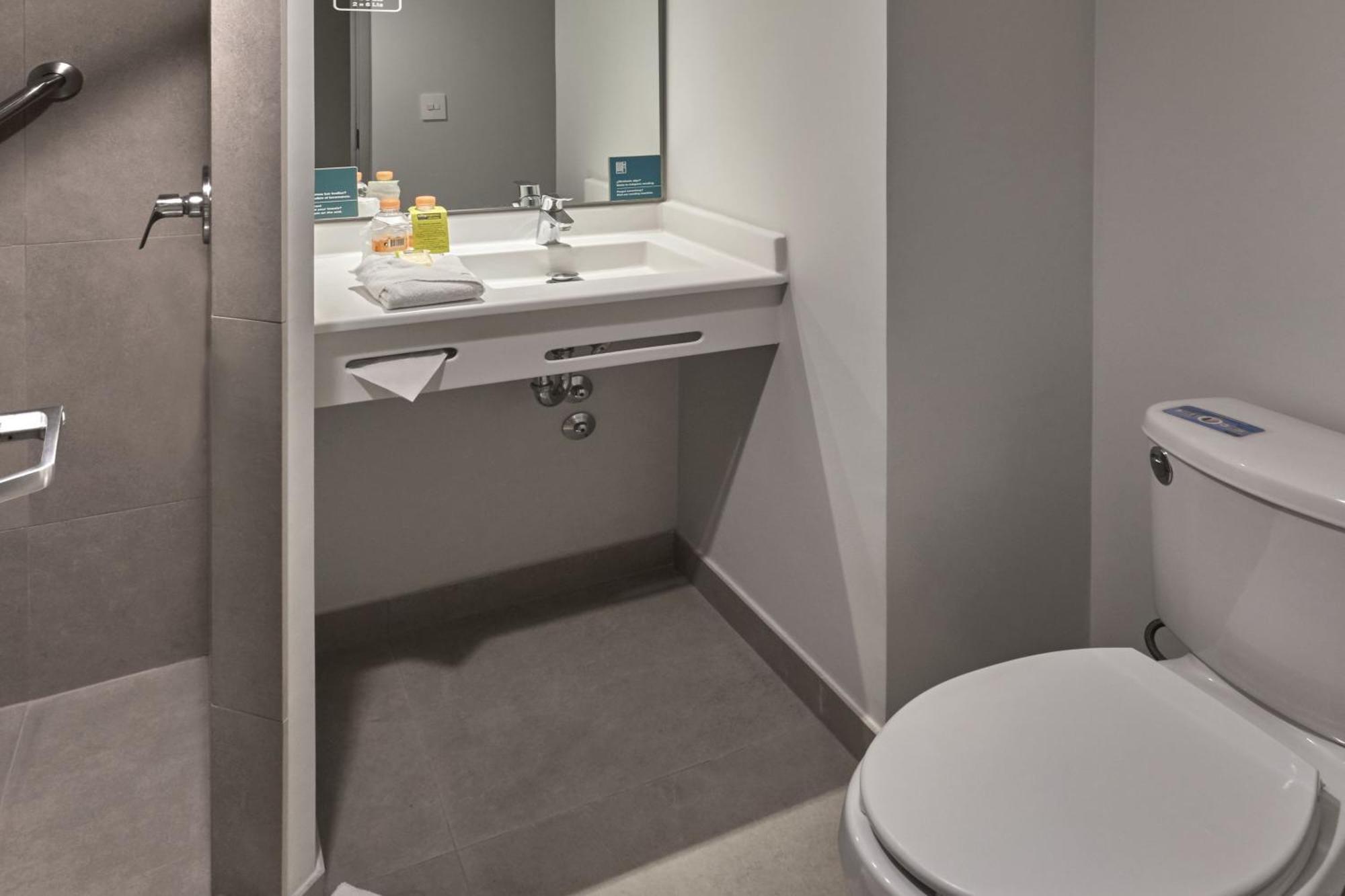 Hotel Express Junior By Marriott Ciudad De Sullivan 4*