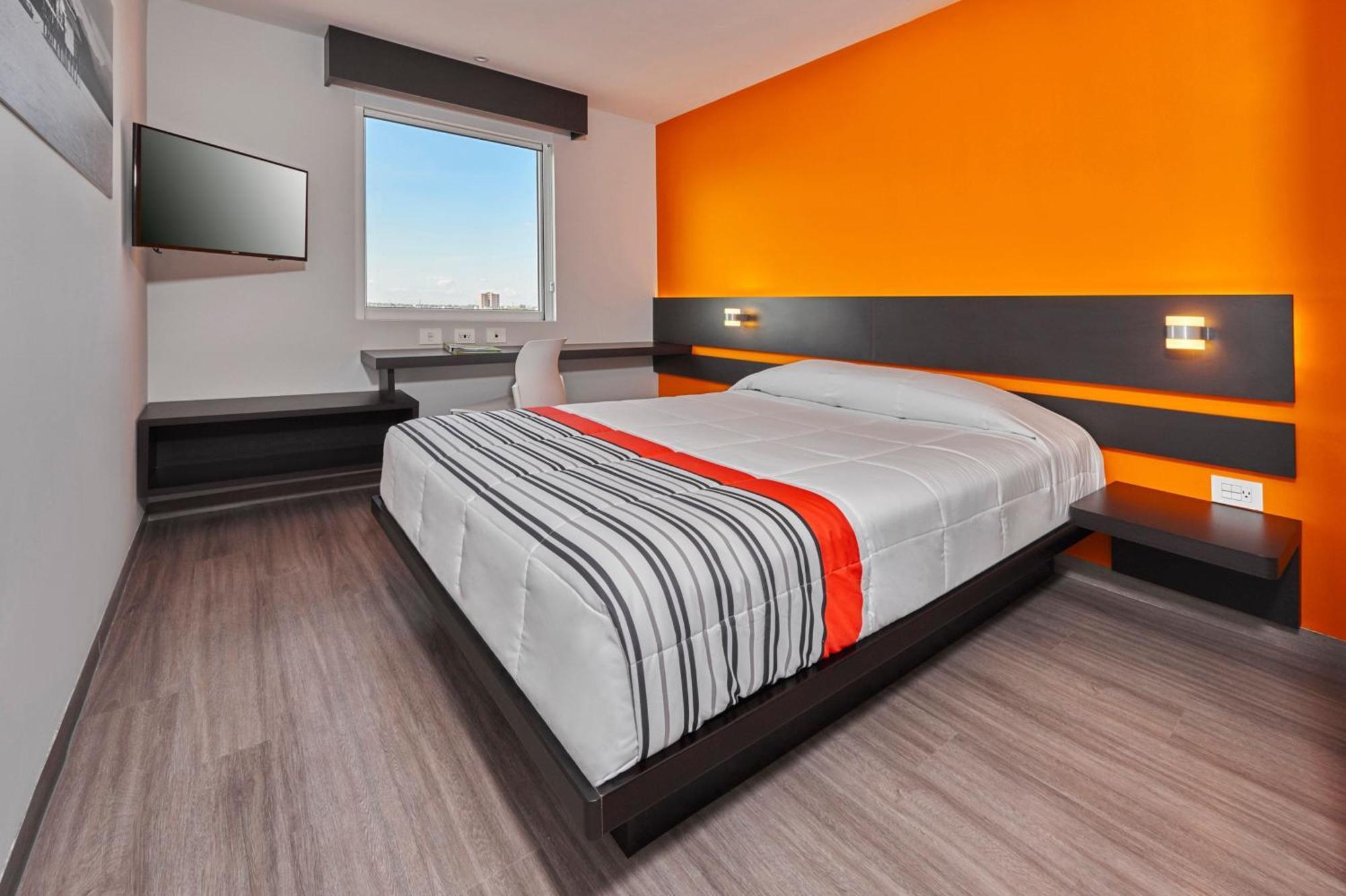 Express Junior By Marriott Ciudad De Sullivan 4*