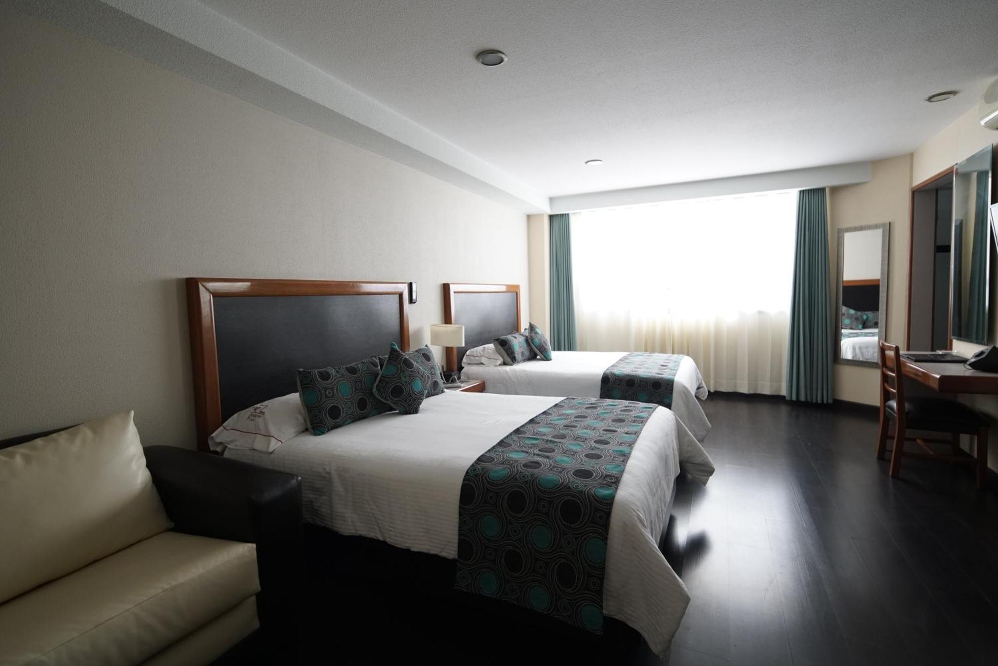 Hotel Abastos Plaza