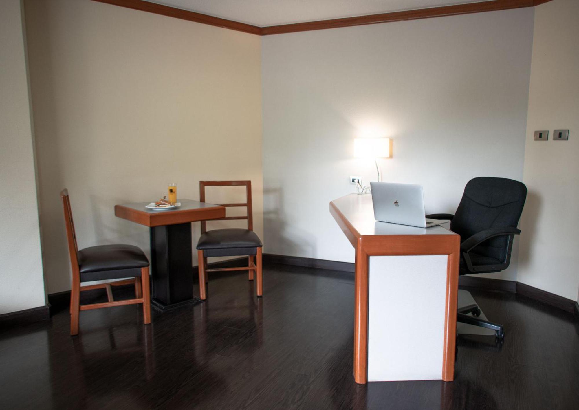 Abastos Plaza Hotel Mexico City