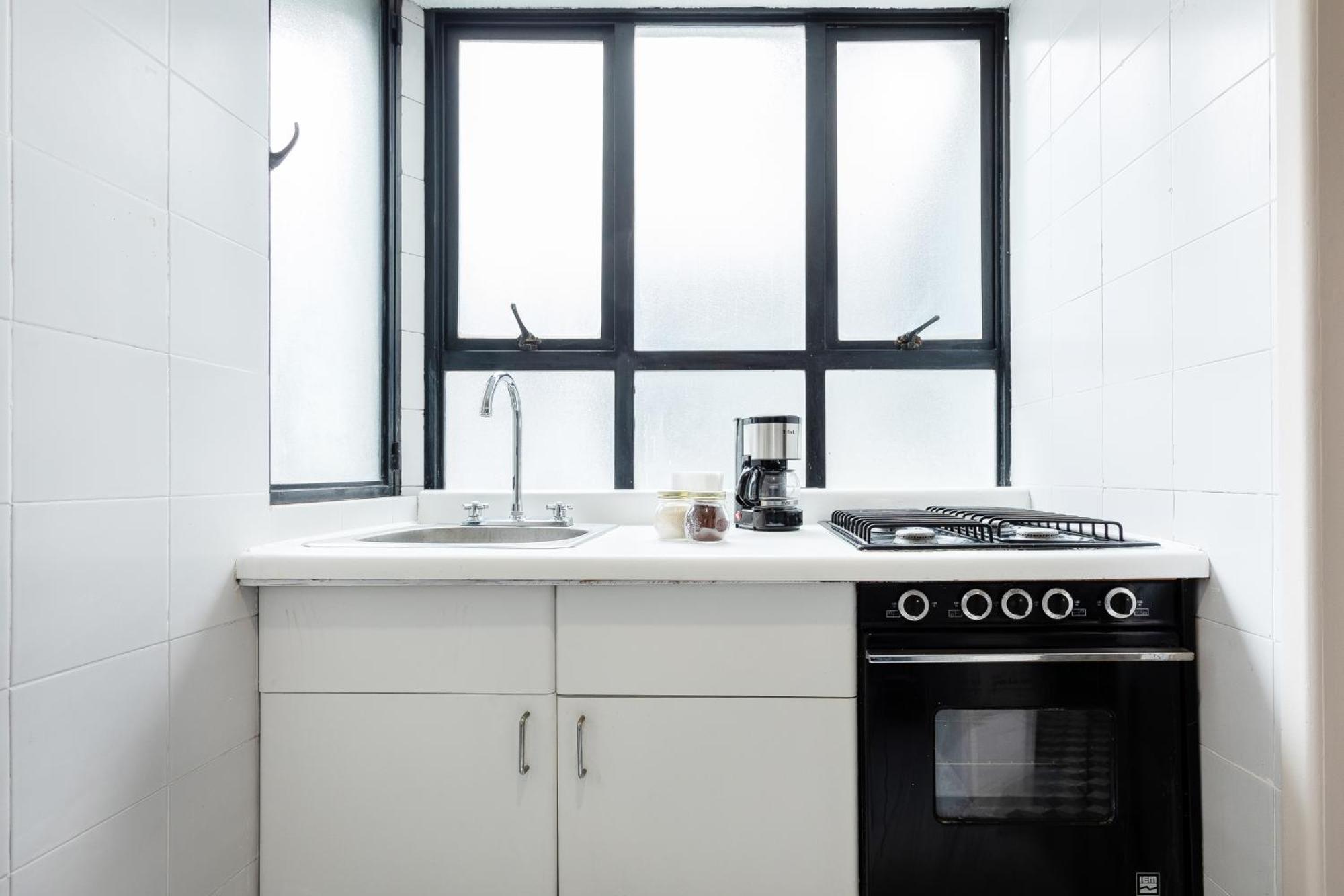 Modern 2br In Roma - Sleeps 6- Parking- Fast Wifi * México DF