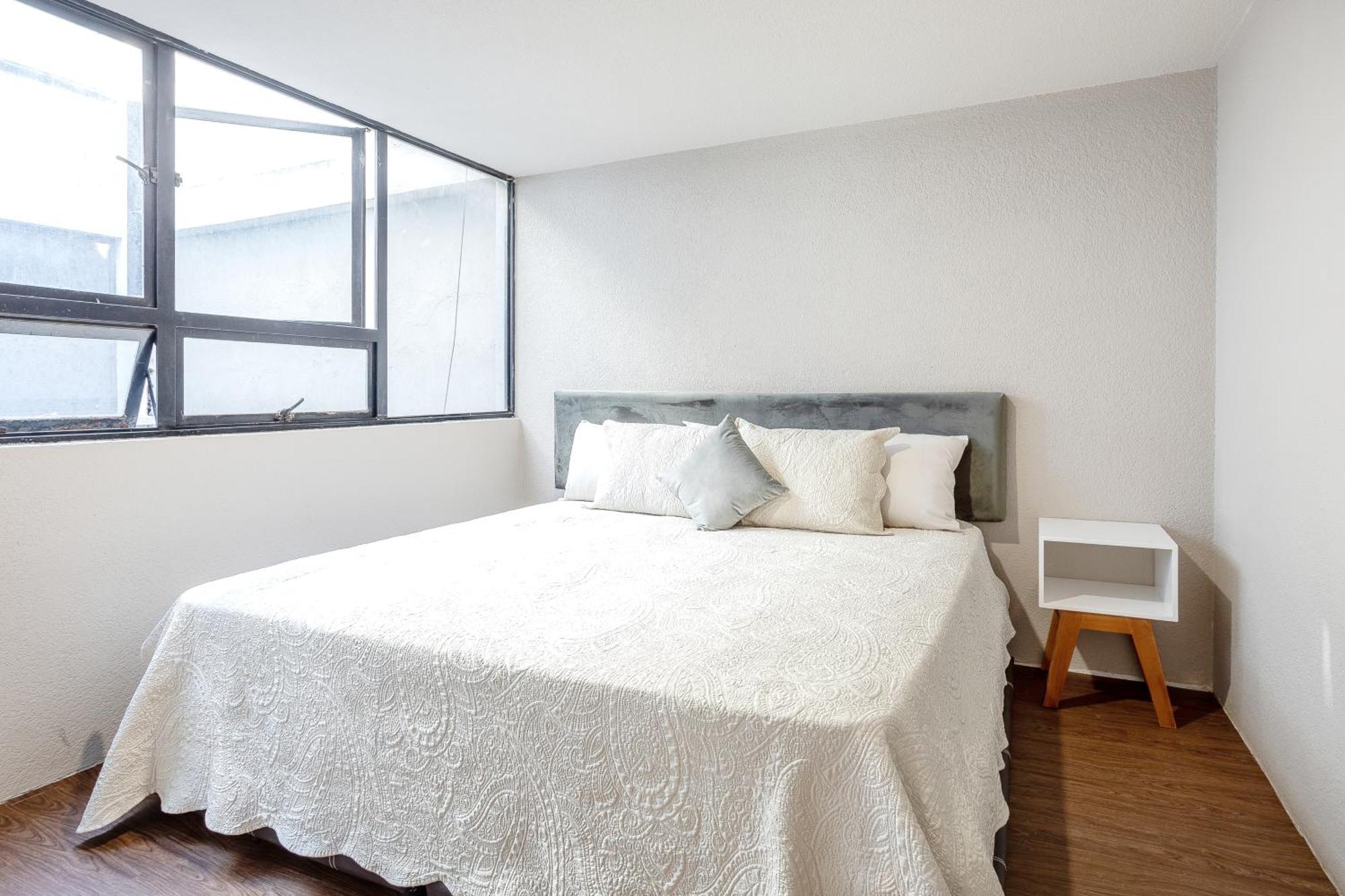 Apartamento Roma Norte Retreat - 2br Wifi- Parking- Sleeps 6 *
