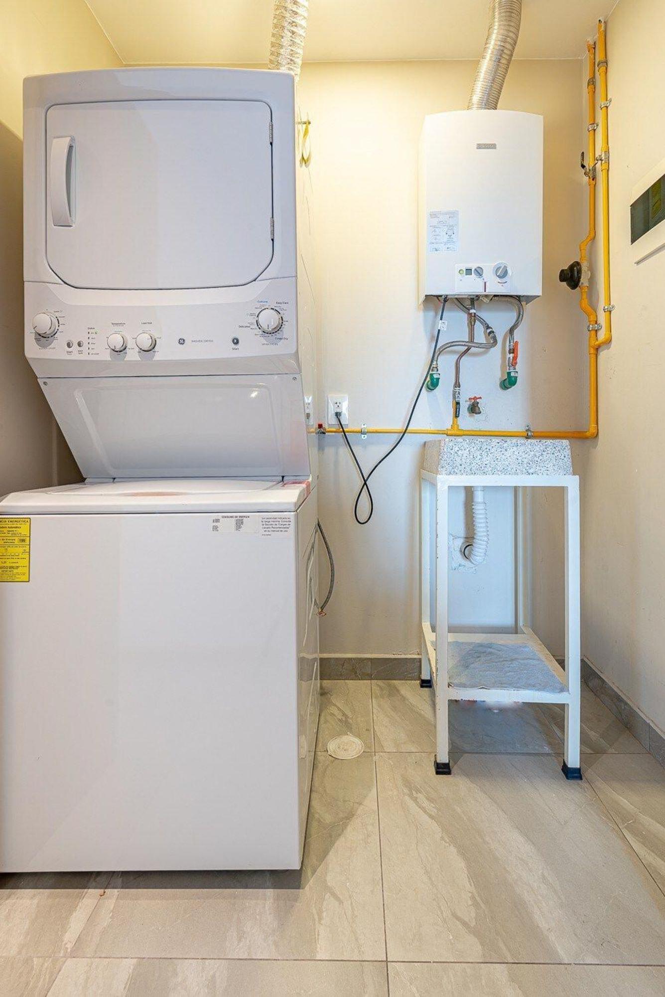 Wondrous 2bed/2bath Apartment *