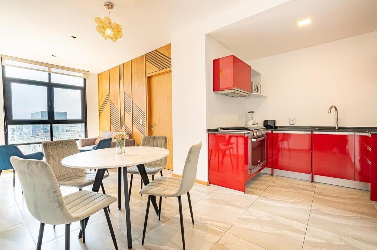Wondrous 2bed/2bath