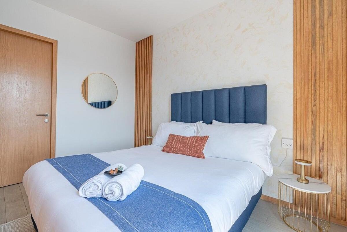 Apartment Wondrous 2bed/2bath *