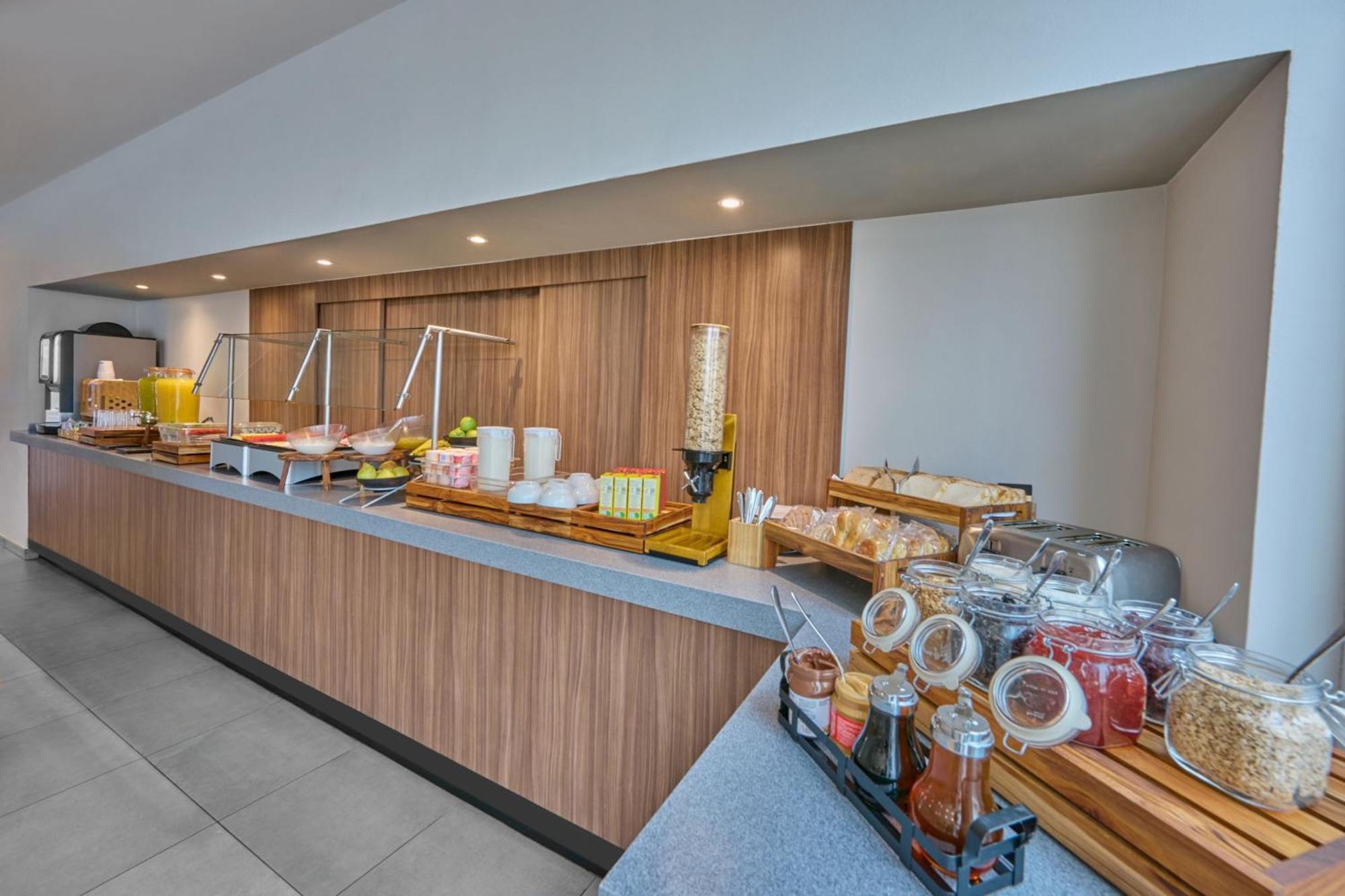 Express By Marriott Ciudad De Mexico Insurgentes Sur Hotel 3*