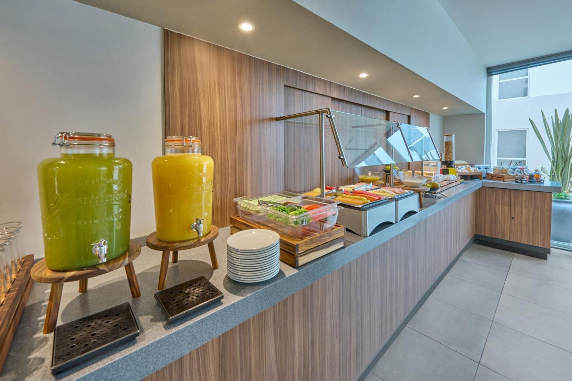 Hotel Express By Marriott Ciudad De Mexico Insurgentes Sur 3*