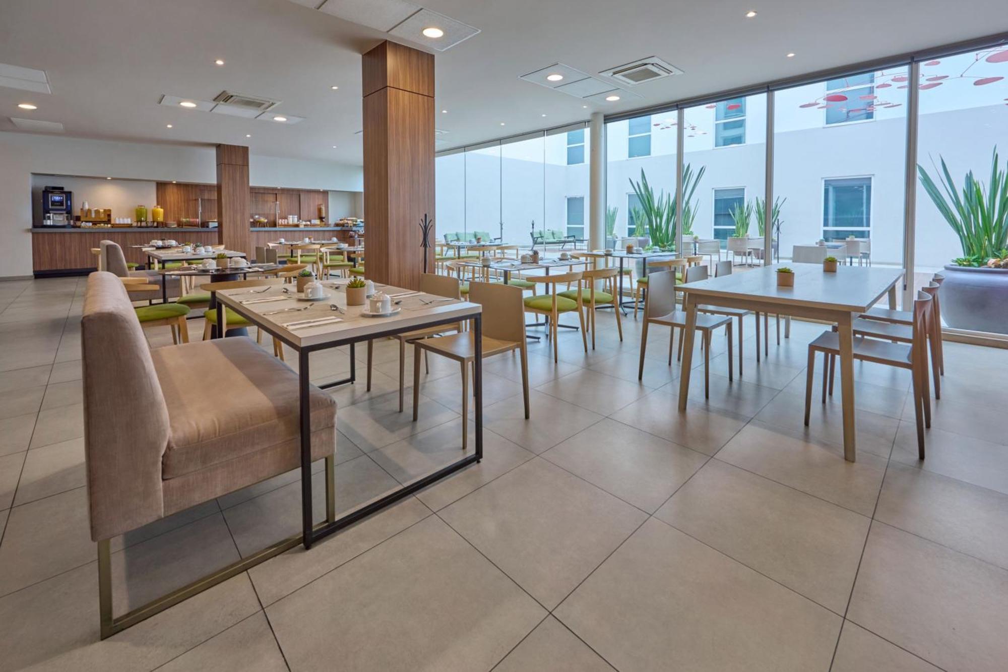 Express By Marriott Ciudad De Mexico Insurgentes Sur Hotel 3*