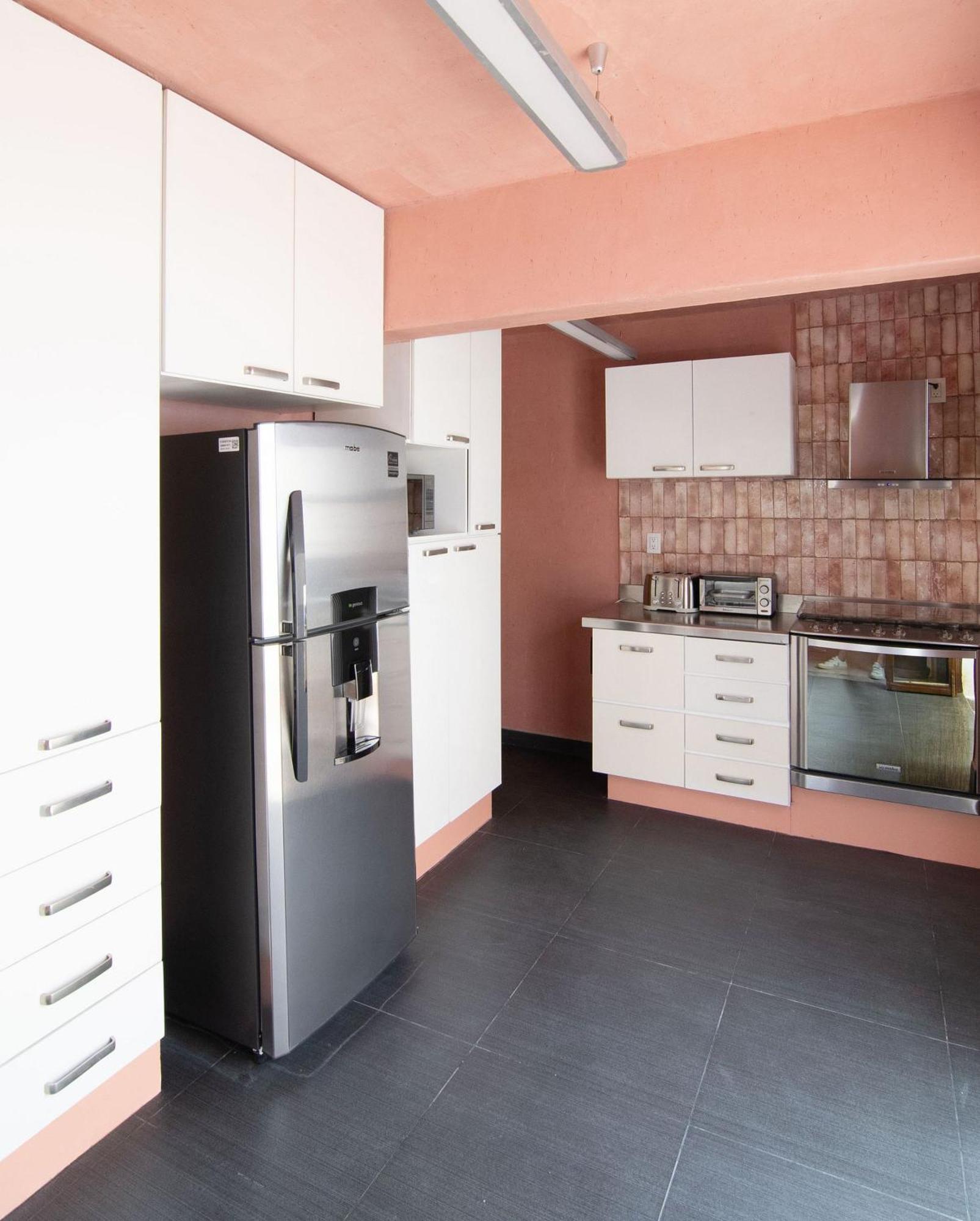 Combo Marrakesh House Kesh - Duplex, 2 Joint Houses.10br, 7.5 Bath, 22 Guest Сasa de vacaciones *