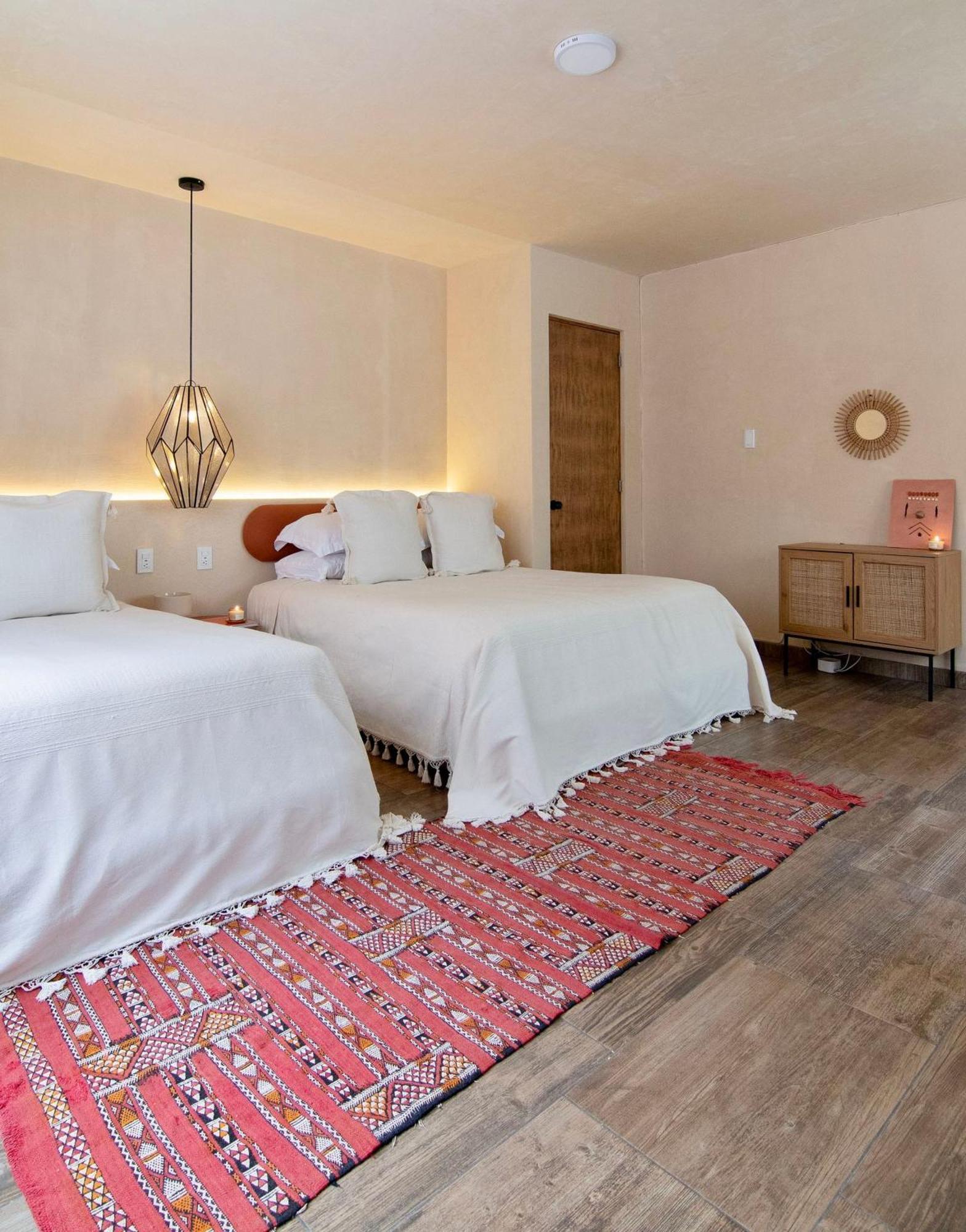 Combo Marrakesh House Kesh - Duplex, 2 Joint Houses.10br, 7.5 Bath, 22 Guest Сasa de vacaciones