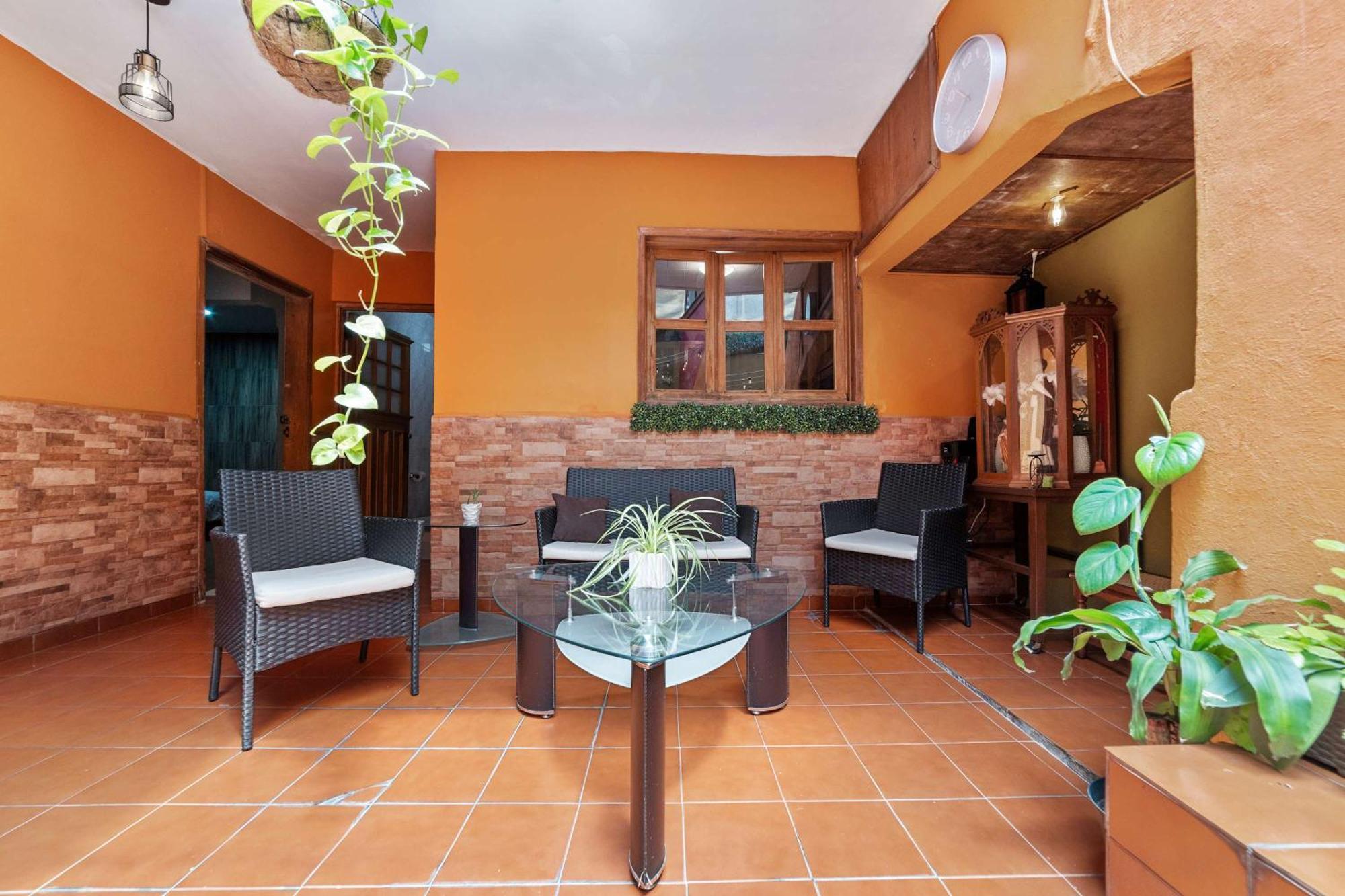 Charming 2-bedroom Retreat In Lomas De Bezares Holiday home Mexico City