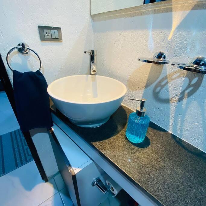 Depa Ubicadisimo Comodo Equipado México DF