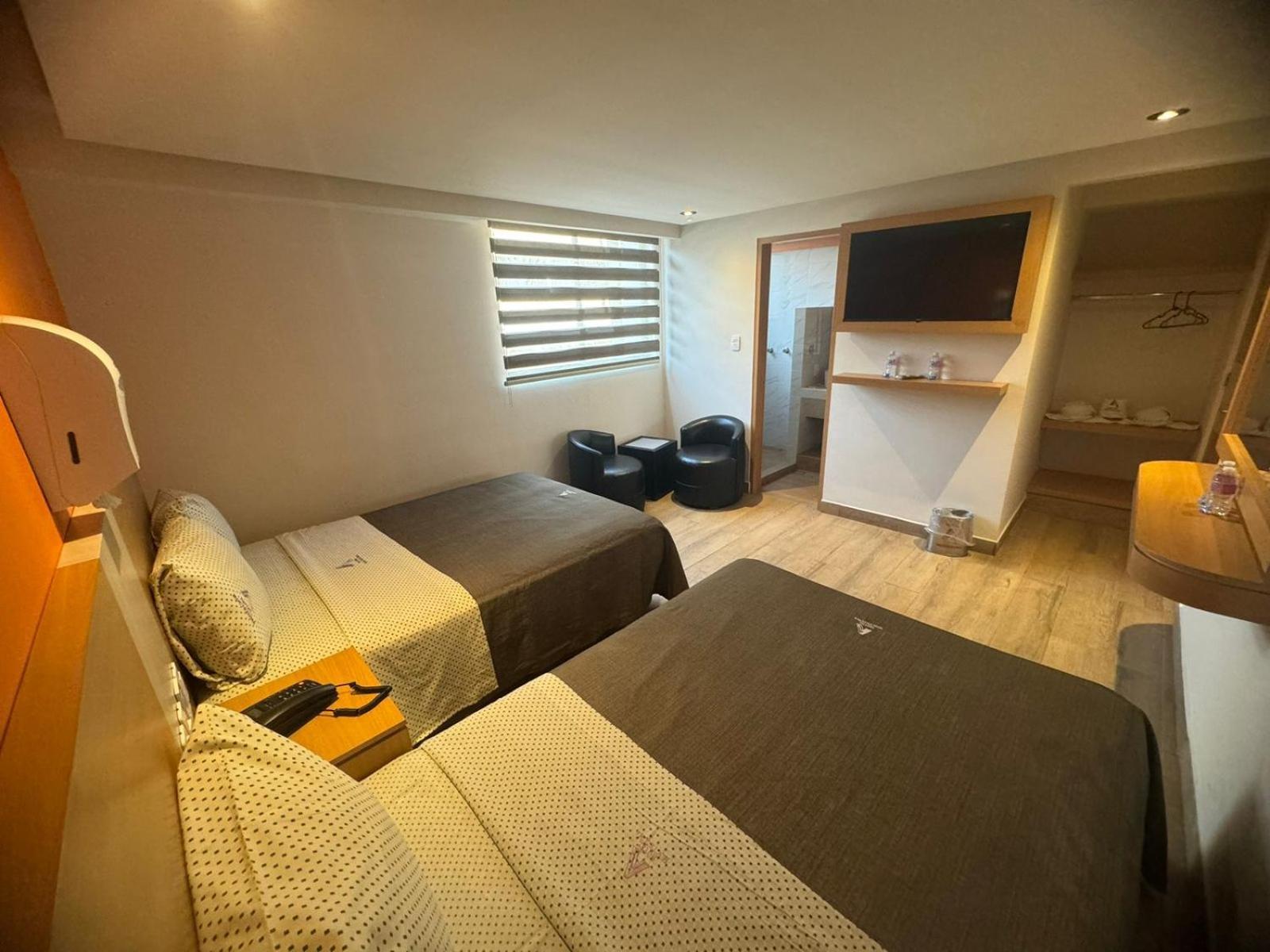 Hotel Moctezuma La