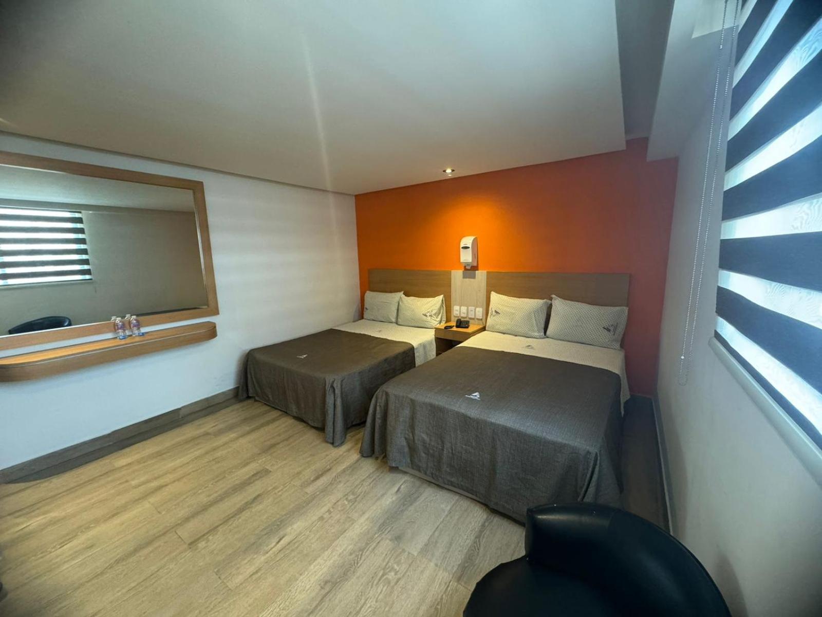 Moctezuma La Hotel *