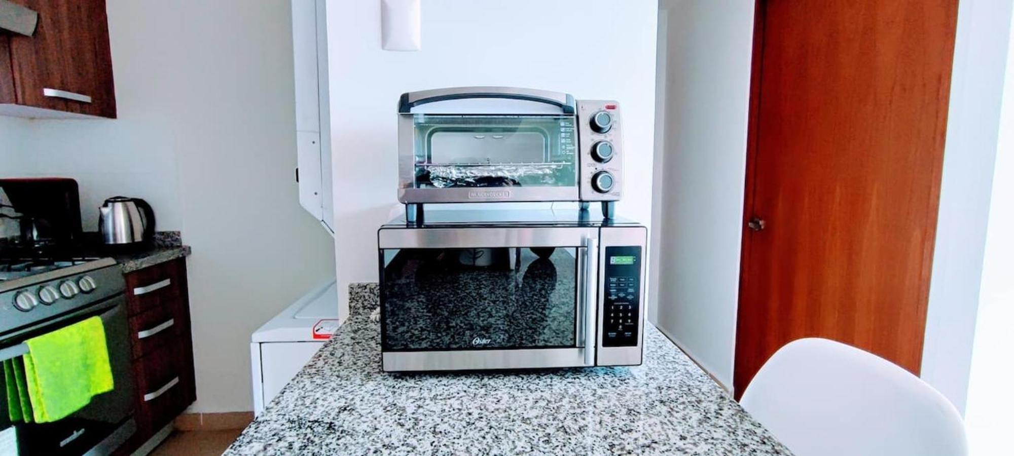 Stylish High-rise Ks Bed, Pool! Apartamento *