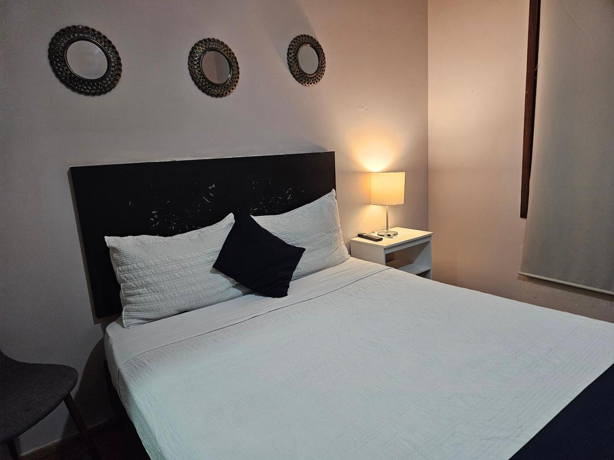 Singular Coyoacan Pepper My Love! Apartahotel