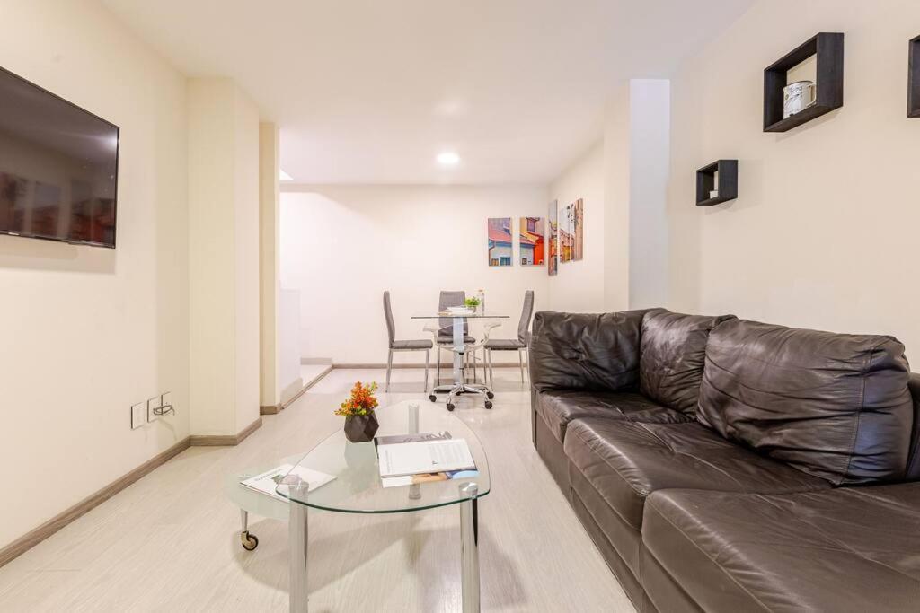 Mondomexico Deluxe Apartment