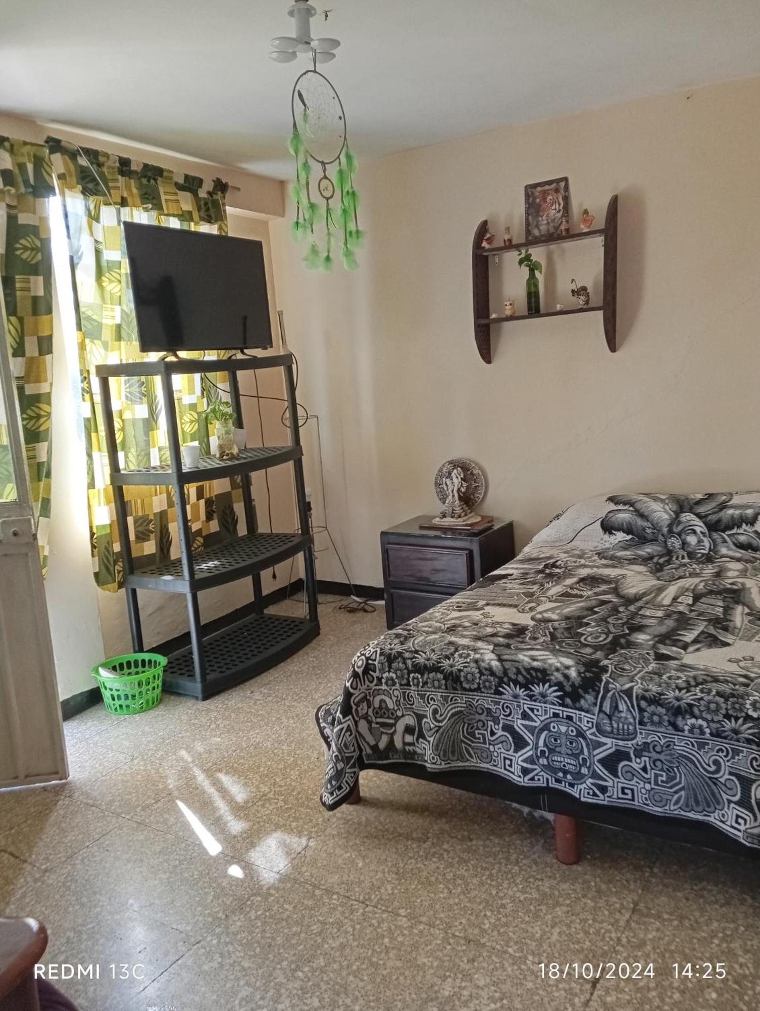 Habitacion En Departamento Compartido Con Consultorio Holistico En Zona Turistico * Cidade do México