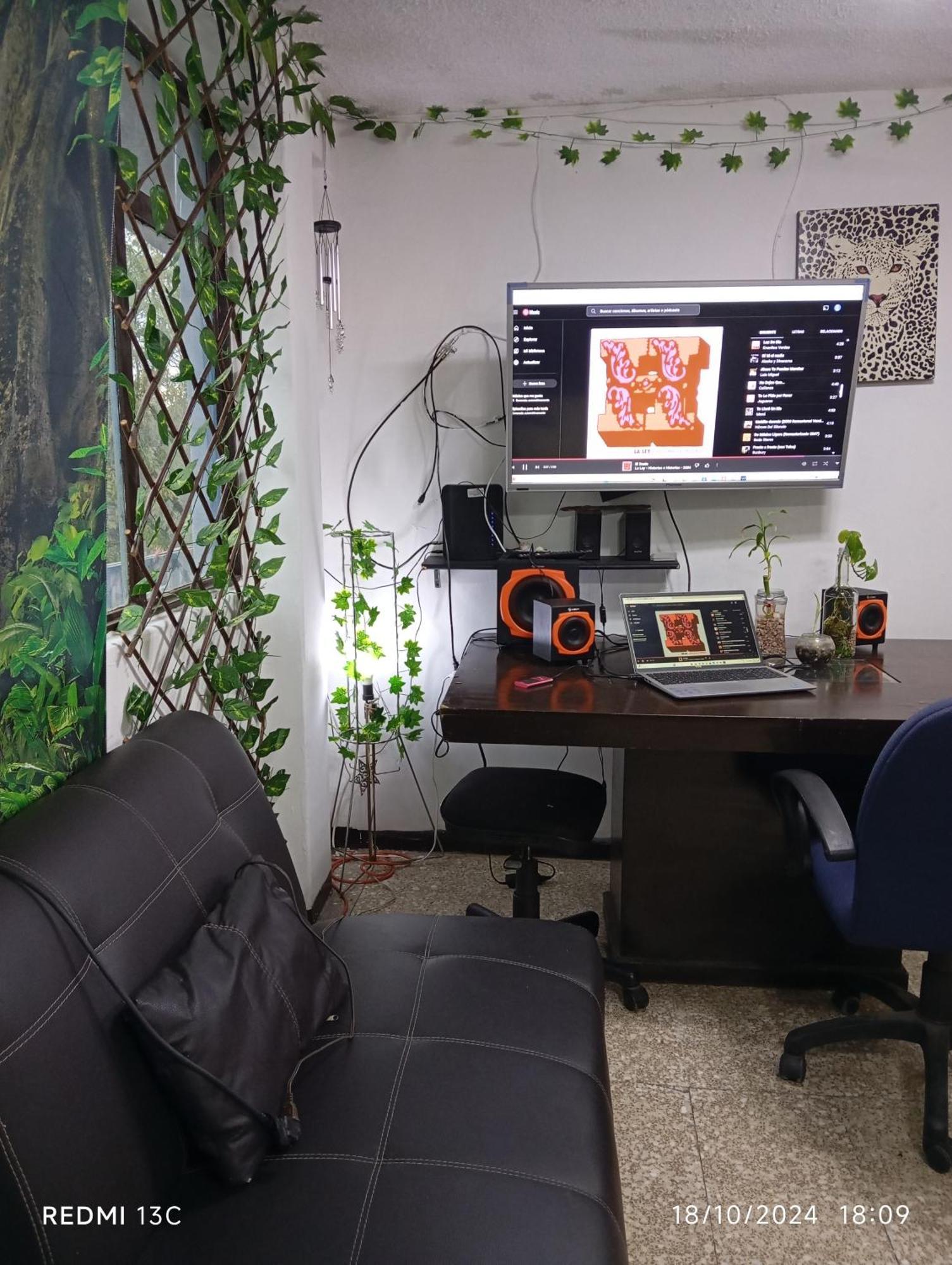 Habitacion En Departamento Compartido Con Consultorio Holistico En Zona Turistico *