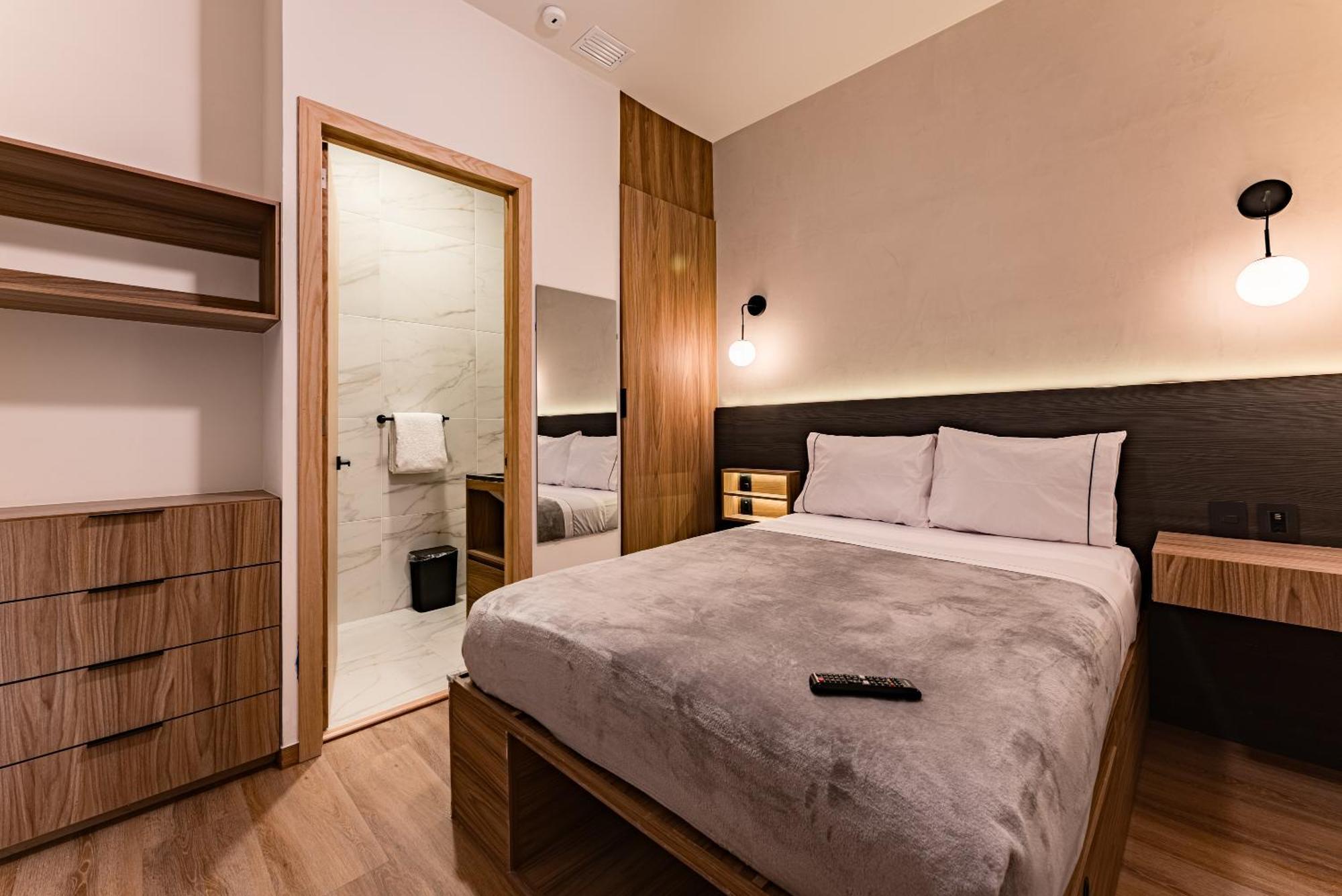 Hostal Monterrey By Escajal México DF