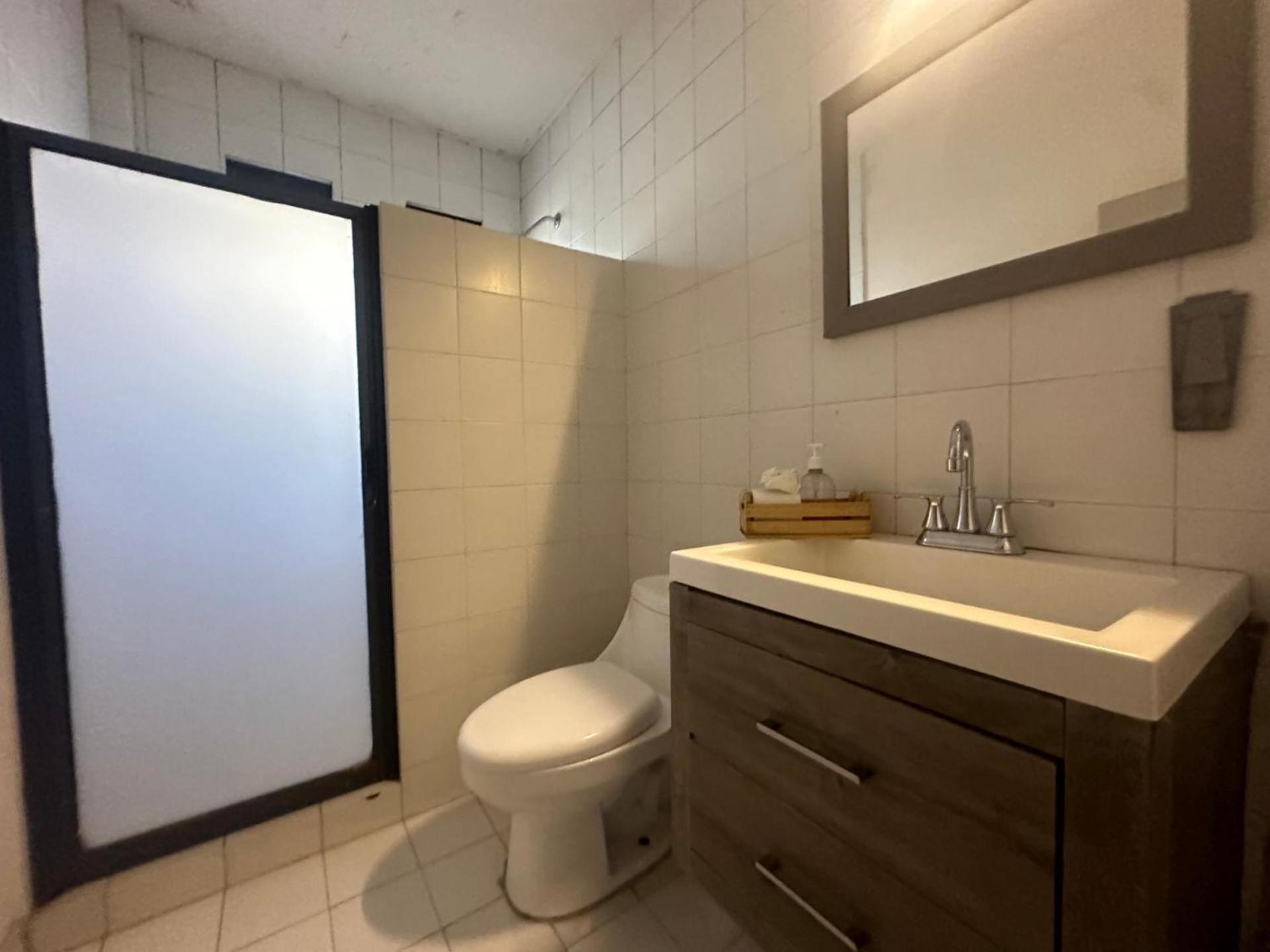 Urban Oasis In Roma - Wifi - Laundry - Sleeps 7 Apartamento