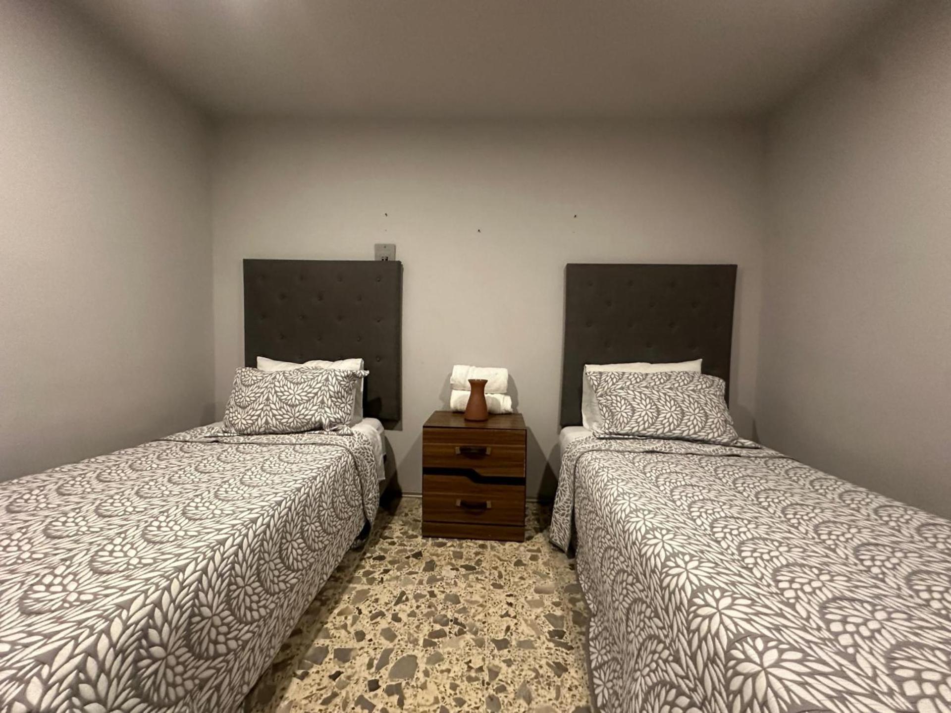 Modern Polanco - Parking- Elevator- Sleeps 10