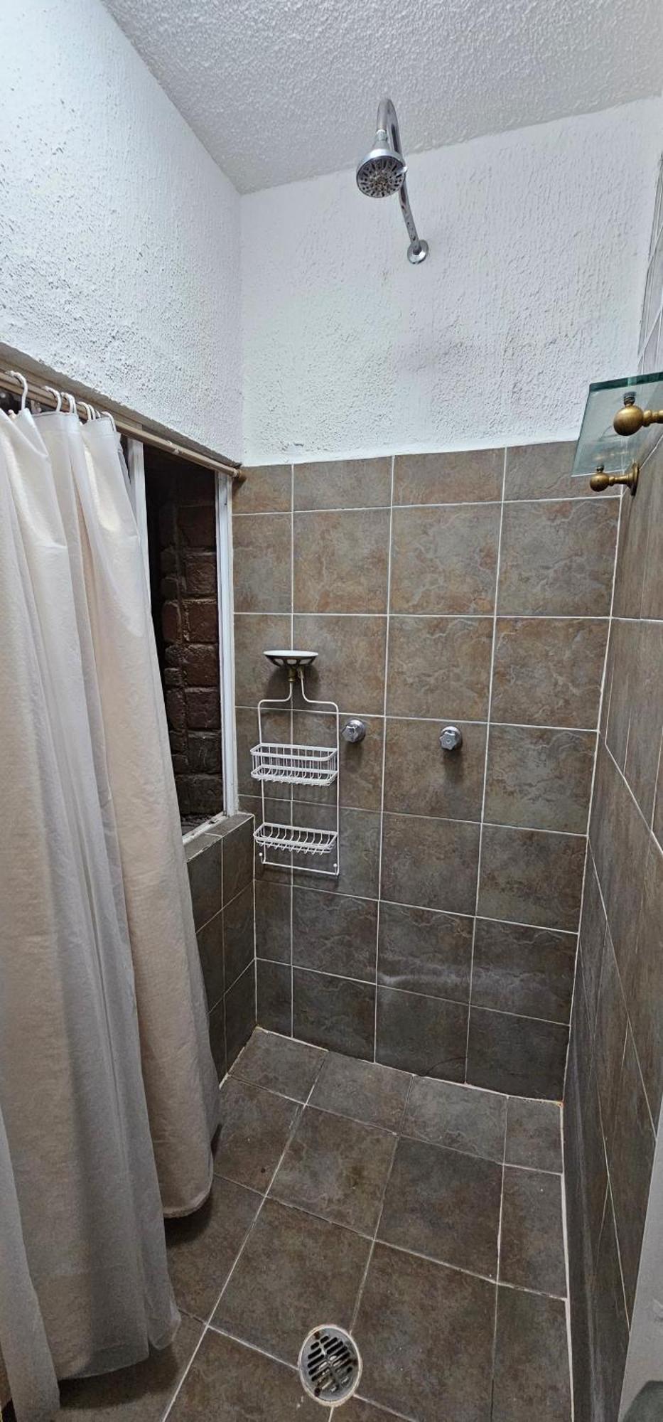 Privada Con Bano Regadera Y Cocina E Habitación en casa particular México DF