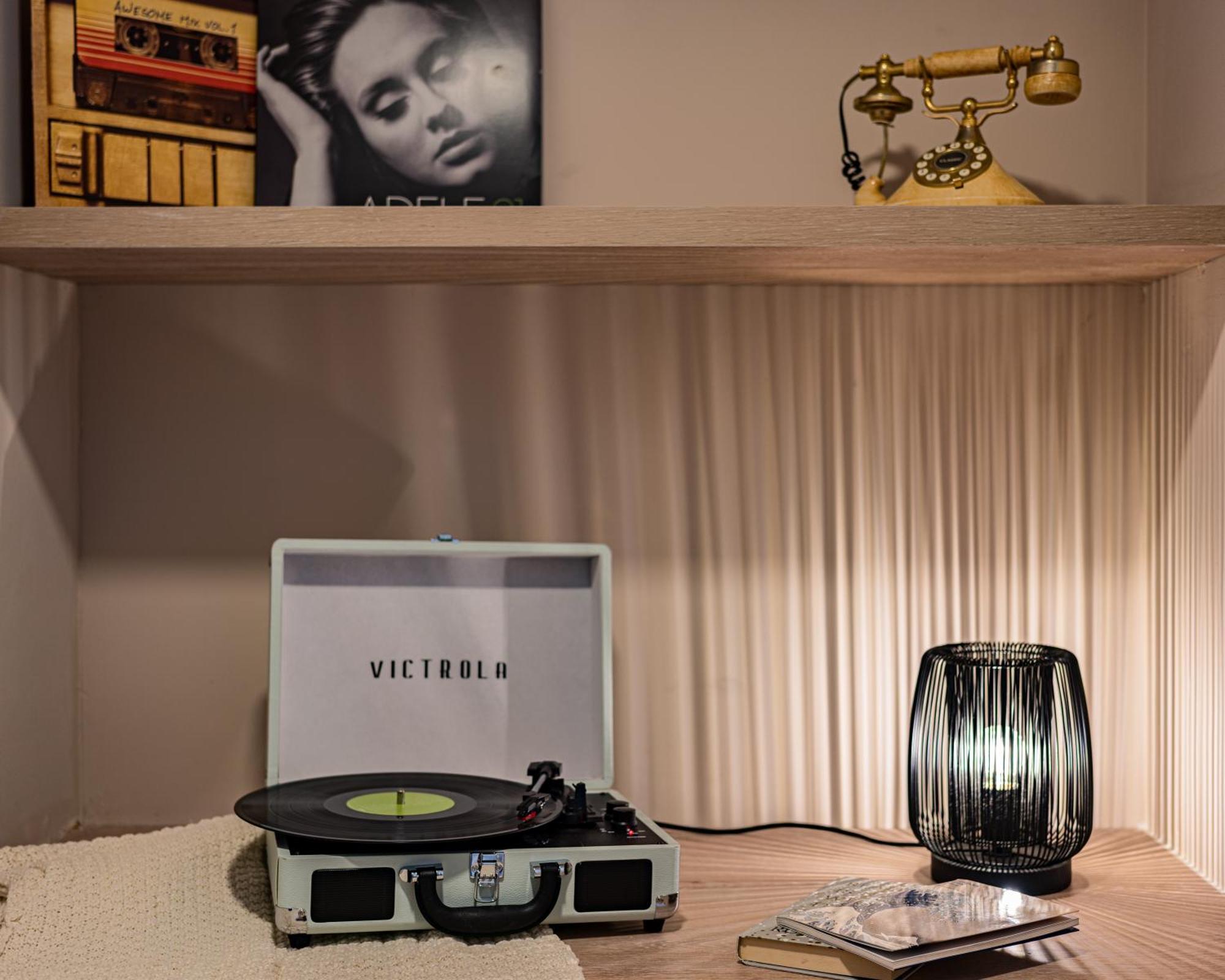 Tiny Desk By Vh Apartamento