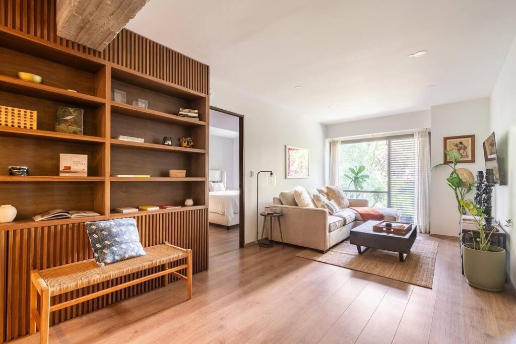 Private Office, Outside Fireplace, Walkscore 100 Apartment