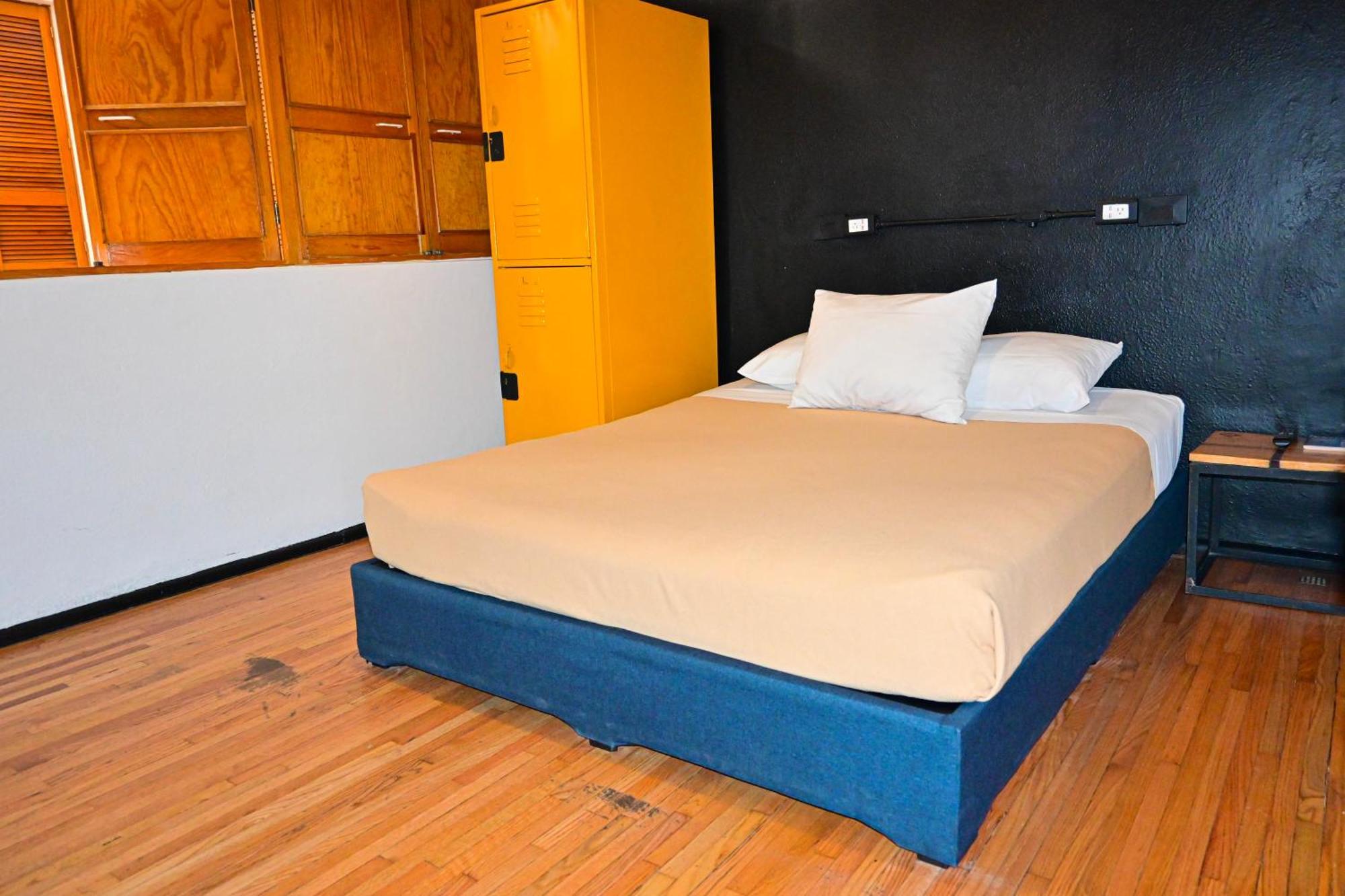 Mundo Joven Catedral Hostal *