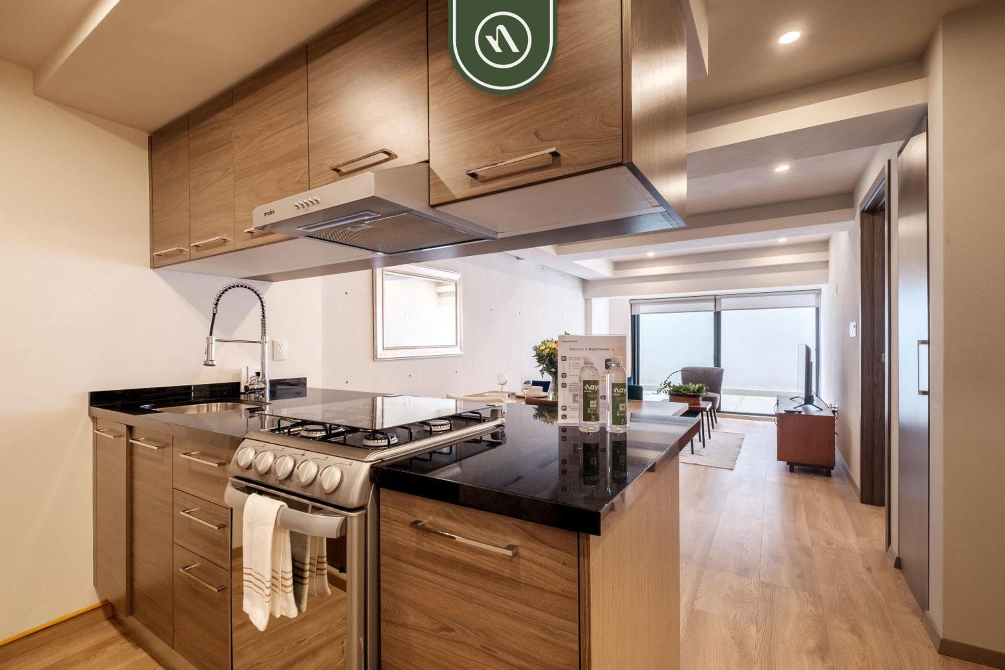 Amazing 2 Bedroom With Private Patio In Reforma Apartment *