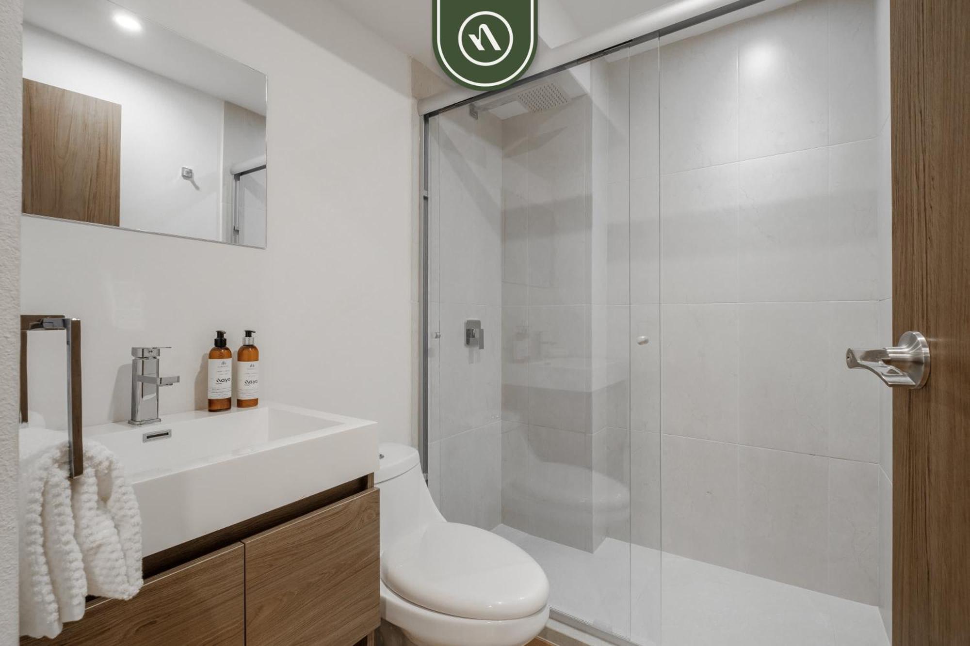 Amazing 2 Bedroom With Private Patio In Reforma * Mexico City