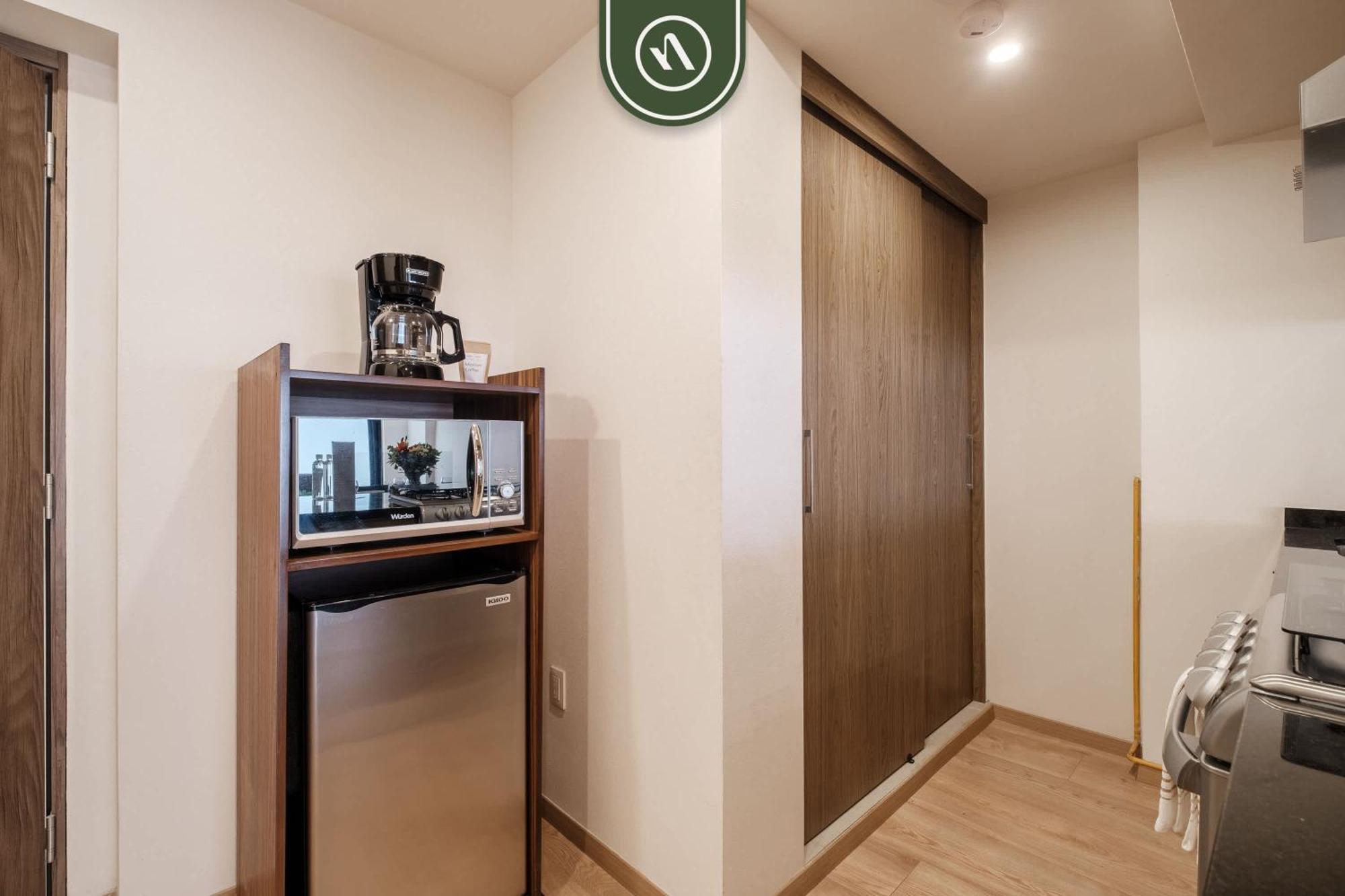 Amazing 2 Bedroom With Private Patio In Reforma Apartment