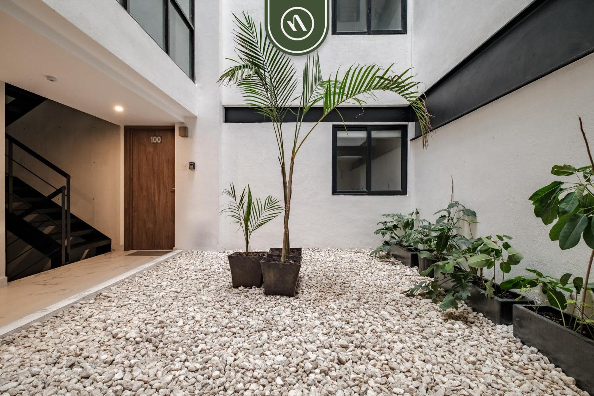 Amazing 2 Bedroom With Private Patio In Reforma Apartment