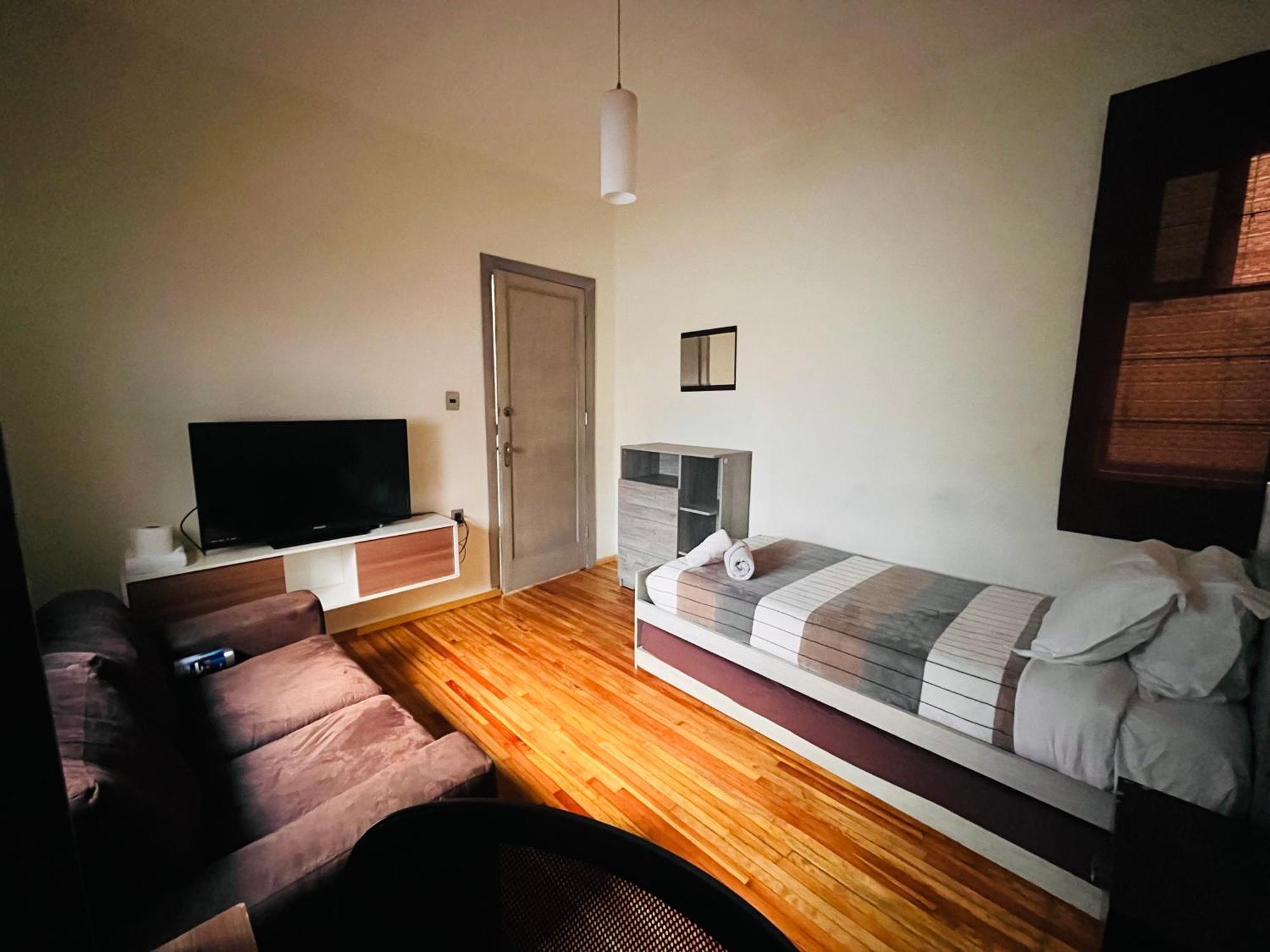 Departamento Remodelado Y Compartido En Roma Sur, Cerca Centro Medico Habitación en casa particular *