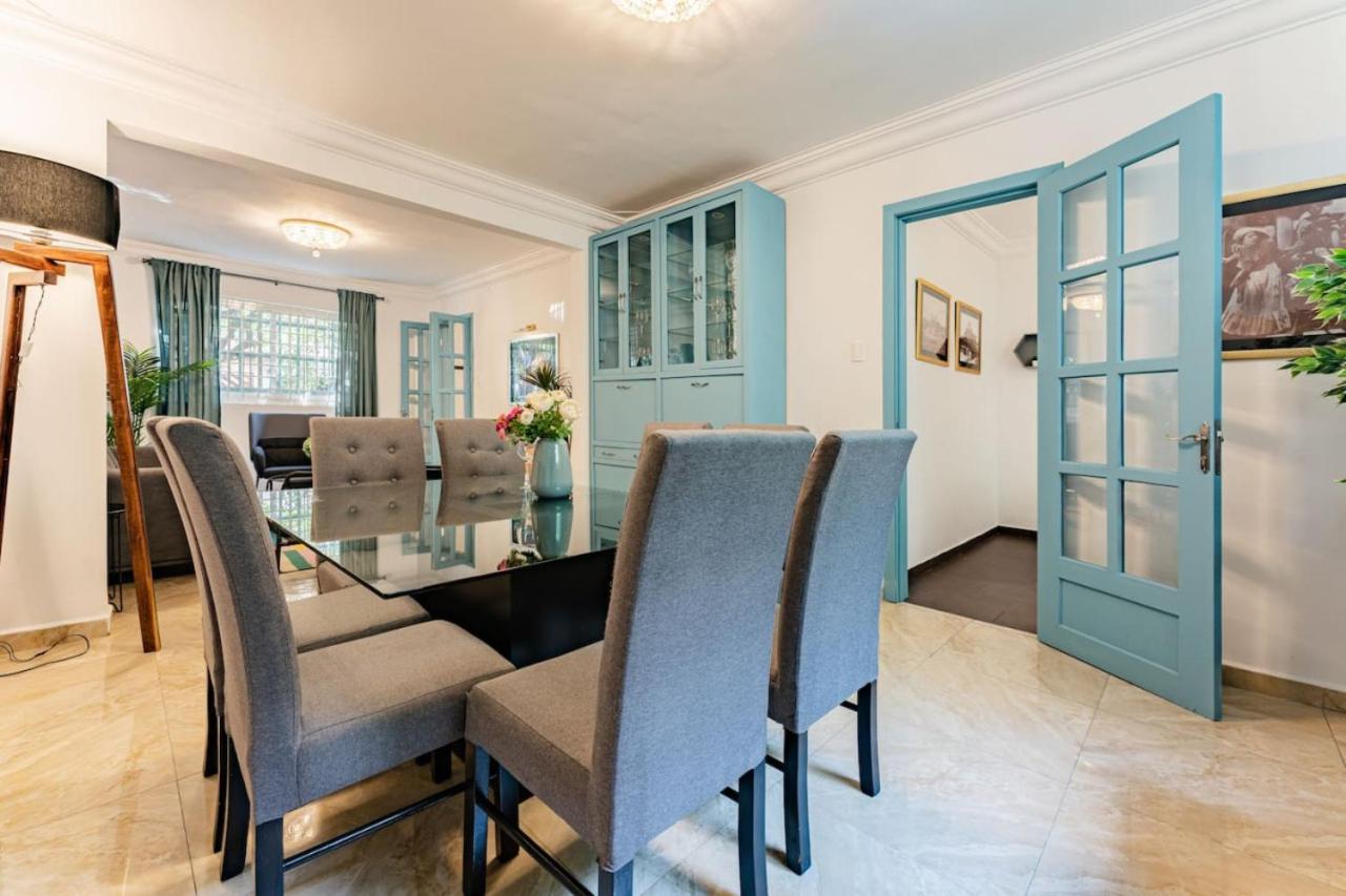 Large Group-friendly With Stunning Rooftop Holiday home *