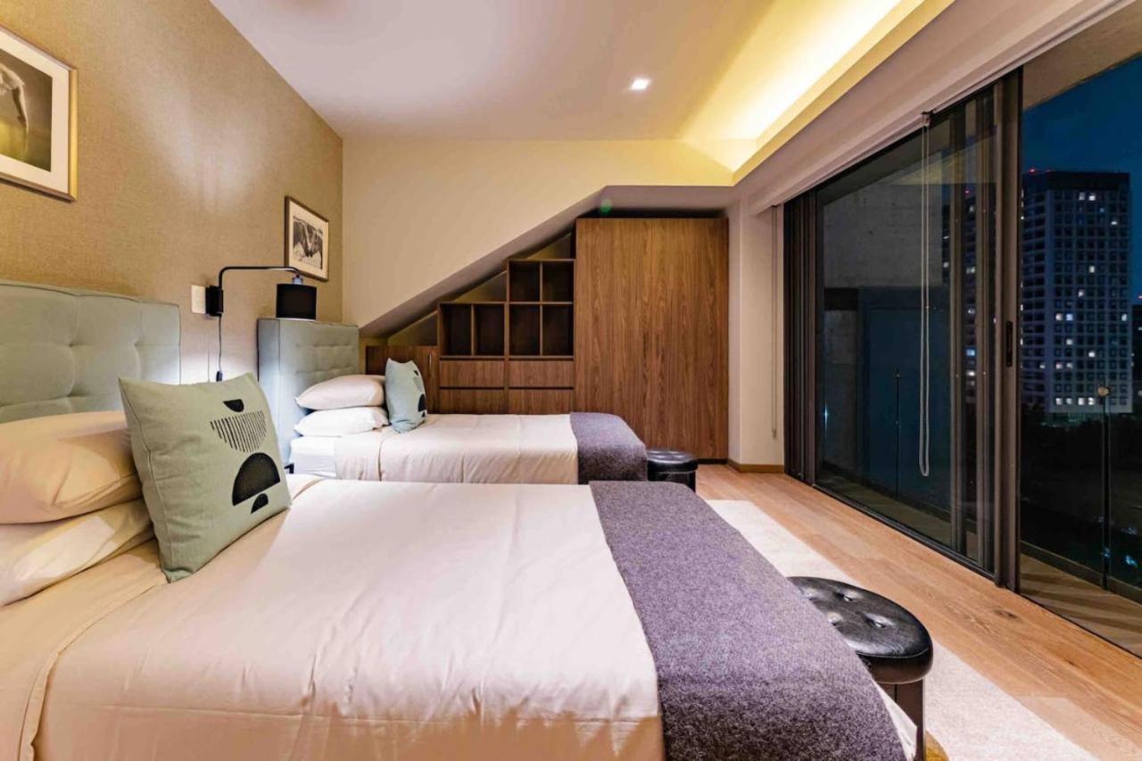 Сasa de vacaciones Stylish 3-level Penthouse With Private Rooftop